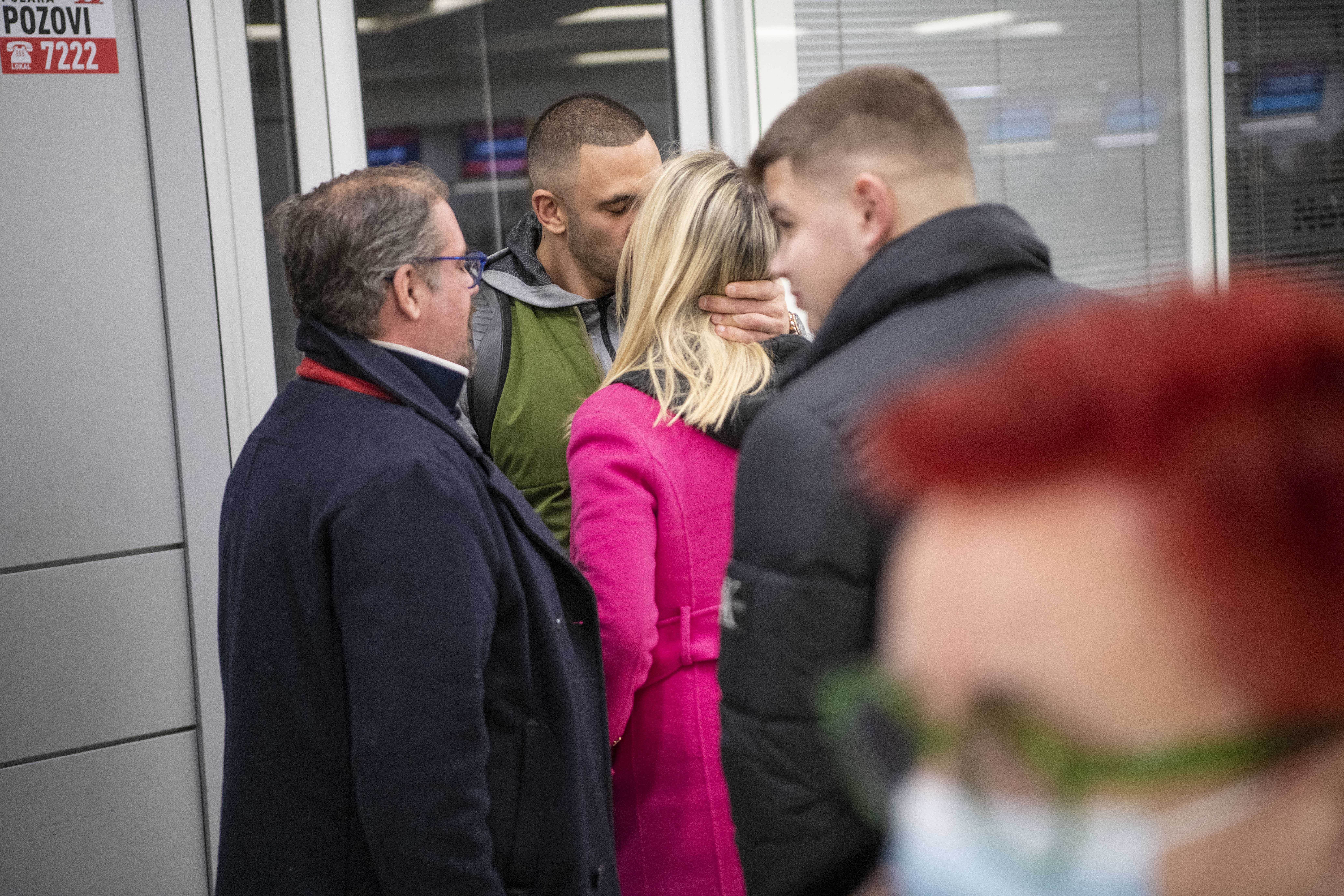 Beograd 24. februar 2022. Survivor ucesnici na beogradskom aerodromu odlazak u Dominikansku republiku Foto:Dragan Mujan/Nova.rs