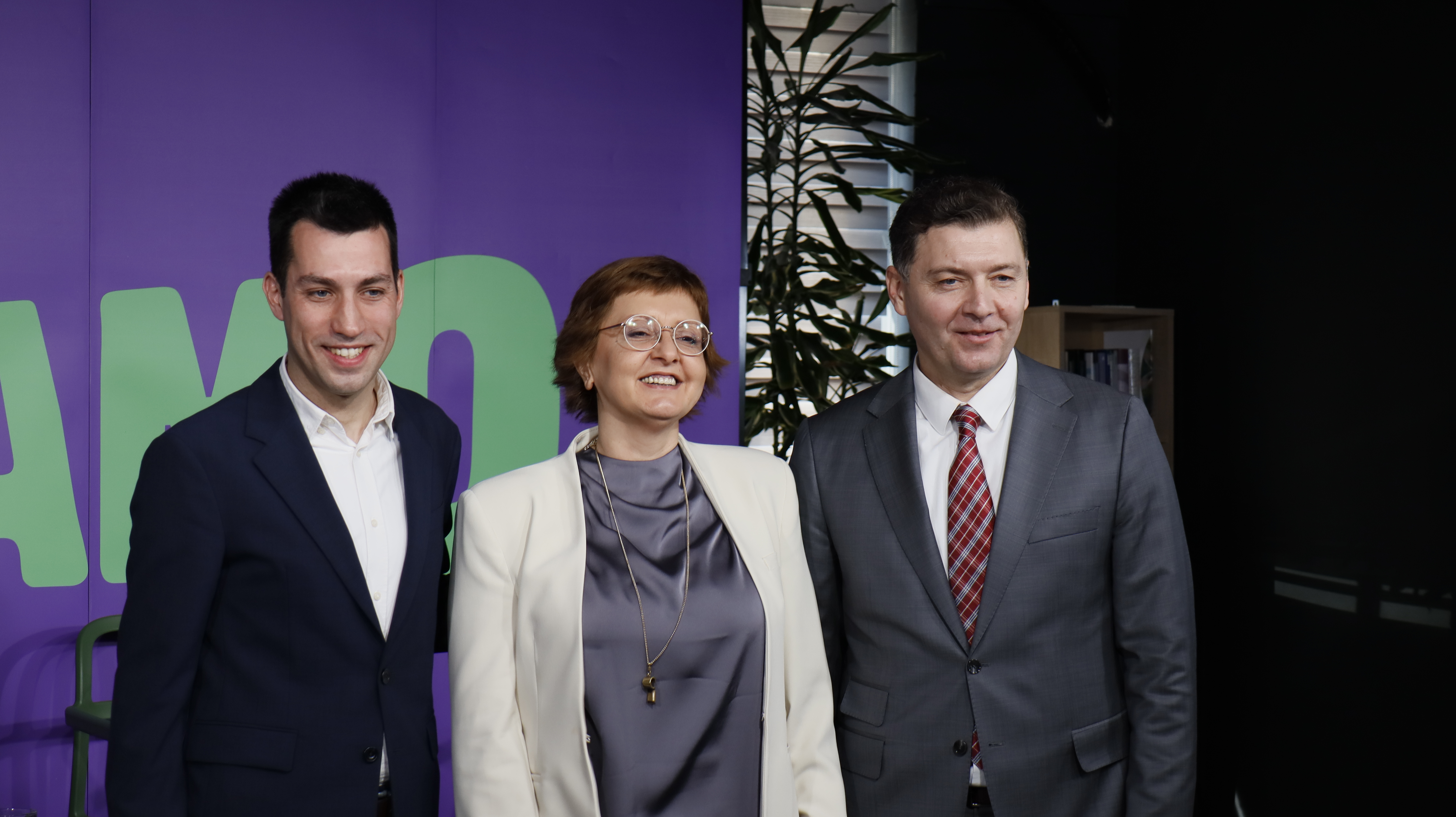 Dobrica Veselinović  Biljana Stojković,   Nebojša Zelenović,