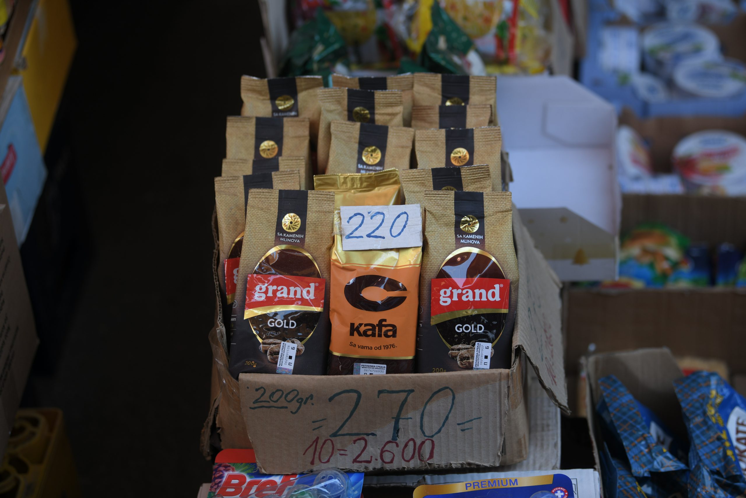 Beograd 18.10.2022. Pijaca, cene, kupovina, kafa, namirnice Foto: Dragan Mujan/Nova.rs