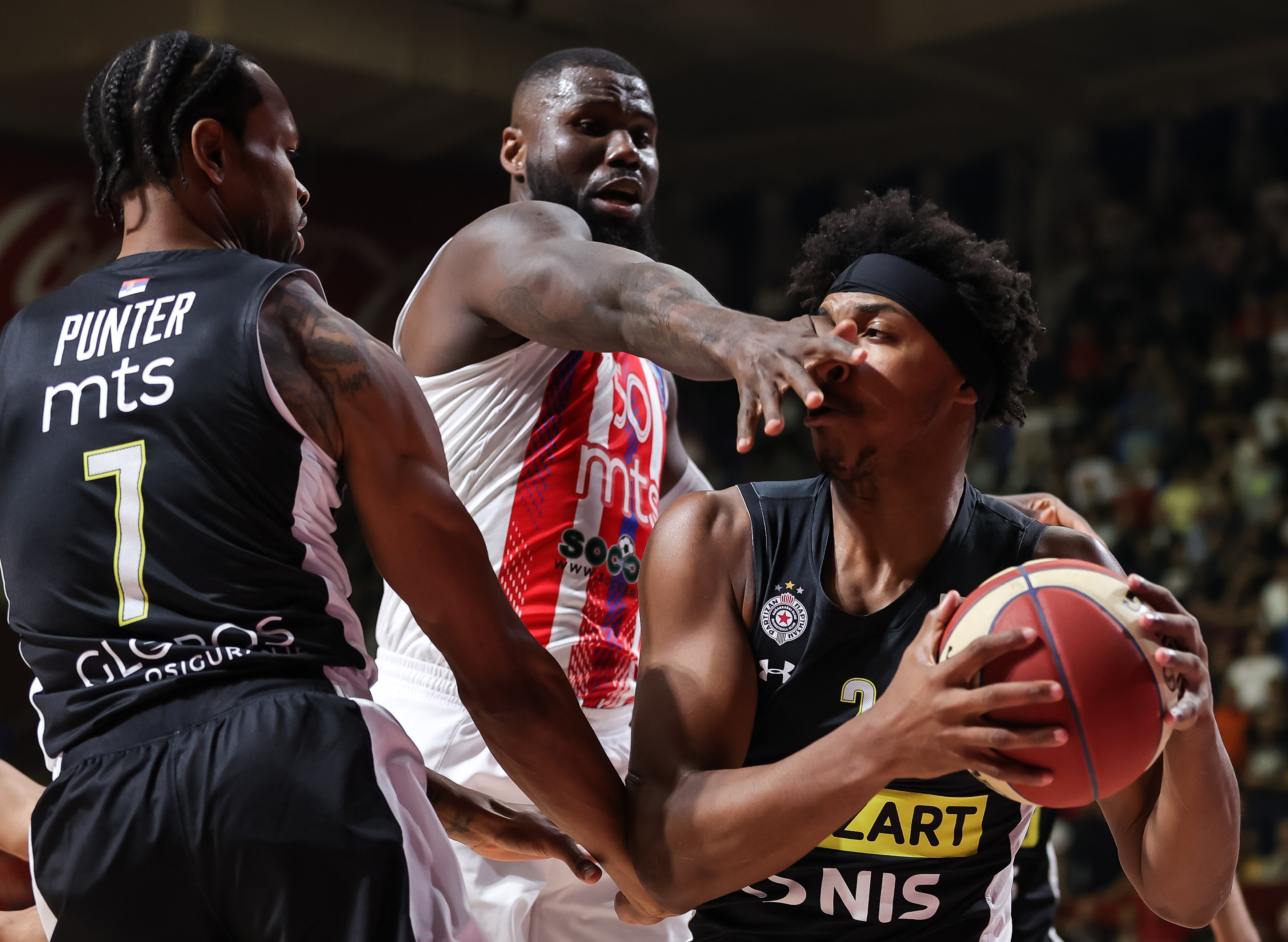 during the 2022/2023 Aba League match between Crvena Zvezda mts Belgrade and Partizan Mozzart Bet at Aleksandar Nikolic Hall on November 28, 2022 in Belgrade, Serbia. (Photo by Srdjan Stevanovic/Starsport.rs ©)