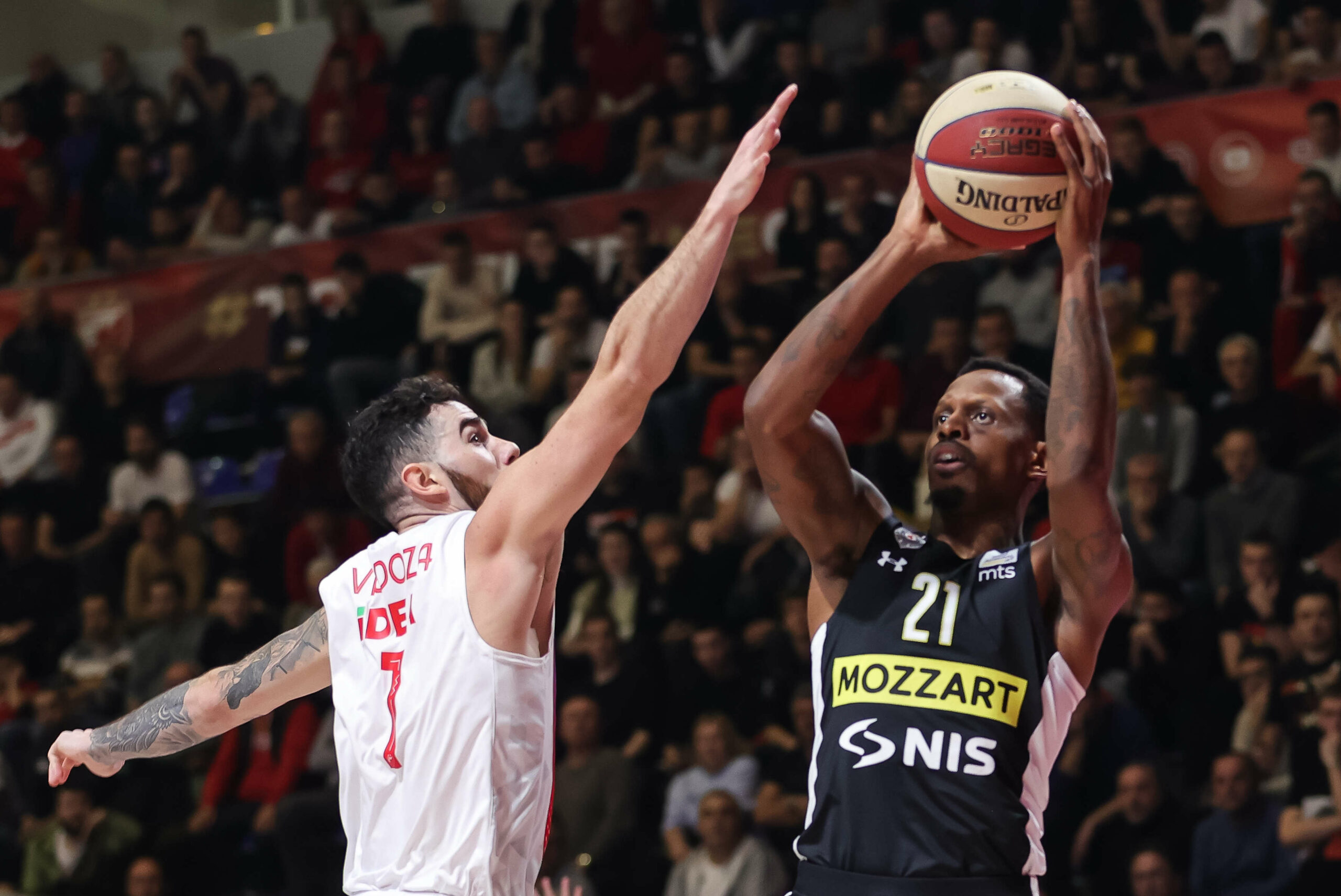 during the 2022/2023 Aba League match between Crvena Zvezda mts Belgrade and Partizan Mozzart Bet at Aleksandar Nikolic Hall on November 28, 2022 in Belgrade, Serbia. (Photo by Srdjan Stevanovic/Starsport.rs ©)