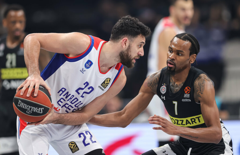 during the Turkish Airlines EuroLeague match between Partizan Mozzart Bet Belgrade and Anadolu Efes Istanbul at Stark Arena on December 16, 2022 in Belgrade, Serbia. (Photo by Srdjan Stevanovic/Starsport.rs ©)