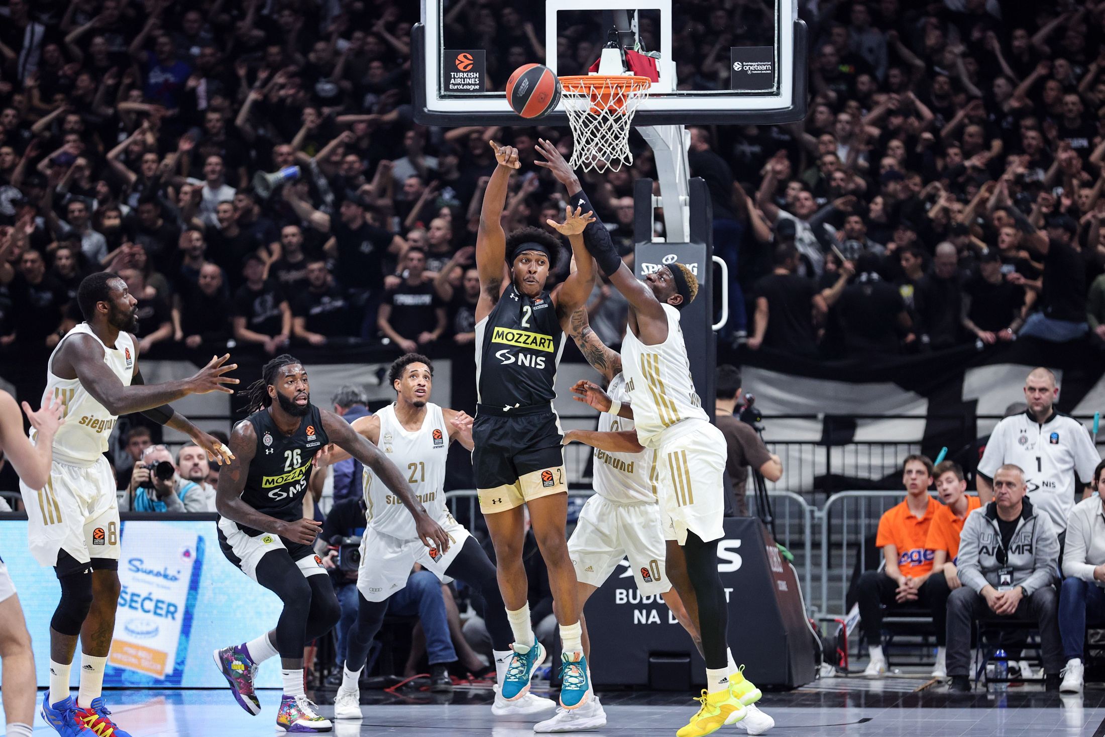 during the Turkish Airlines EuroLeague match between Partizan Mozzart Bet Belgrade and FC Bayern Munich at Stark Arena on December 29, 2022 in Belgrade, Serbia. (Photo by Srdjan Stevanovic/Starsport.rs ©)