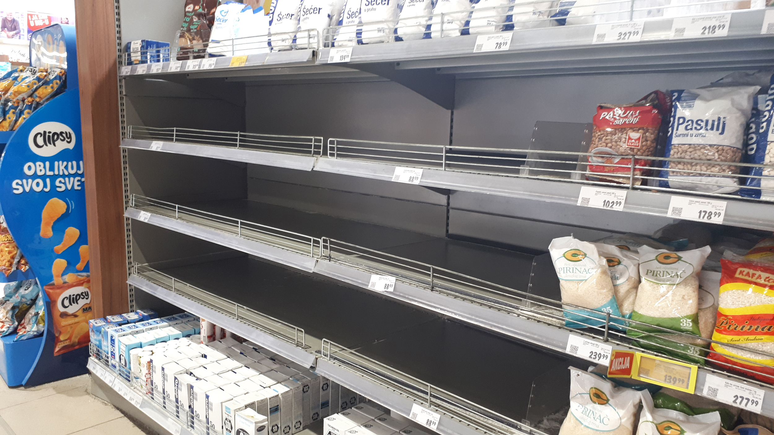 25.05.2022. Nestašica šećera, šećer, prazni rafovi , prodavnica, osnovne namirnice Foto: Miljana Isailović/Nova.rs