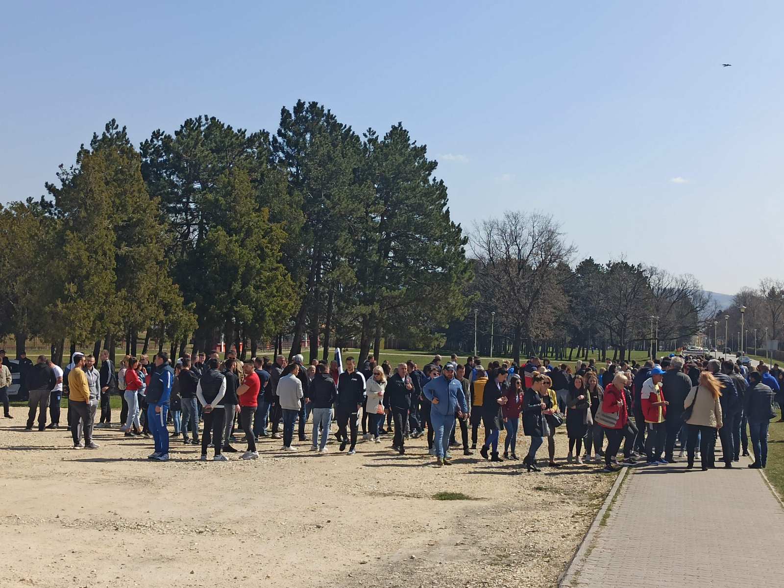Kragujevac, 26.03.2022. Miting SNS, Srpska napredna stranka autobusi