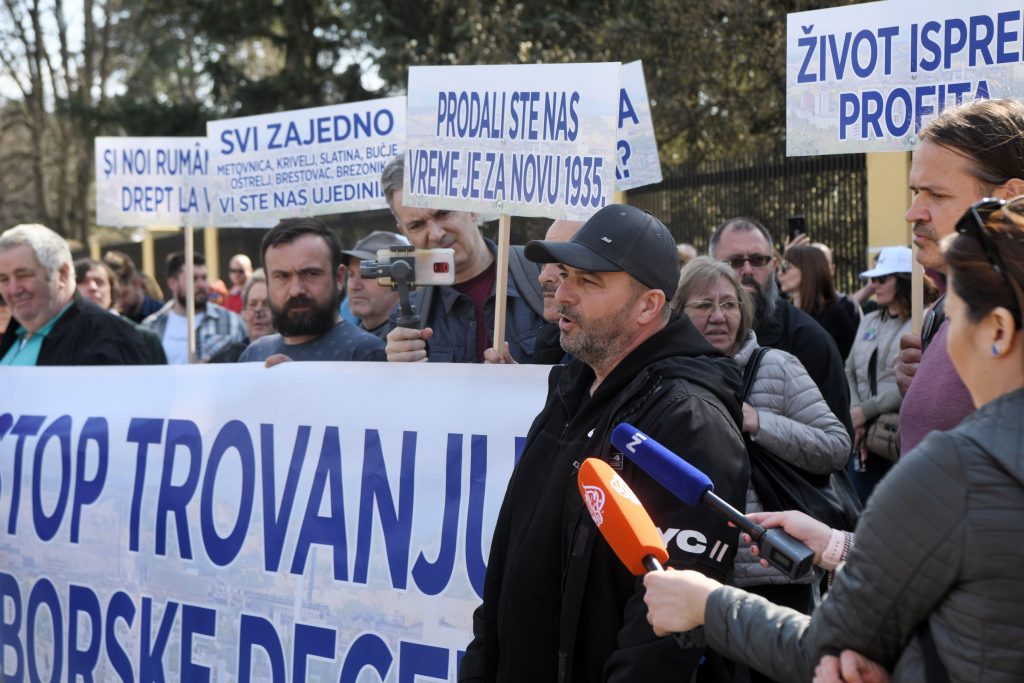 Beograd 27.03.2022 kineska ambasada moramo protesna šetnja pink do kineske ambasade "protest protiv trovanja i otimanja zemlje" u organizaciji Ekološki ustanak
