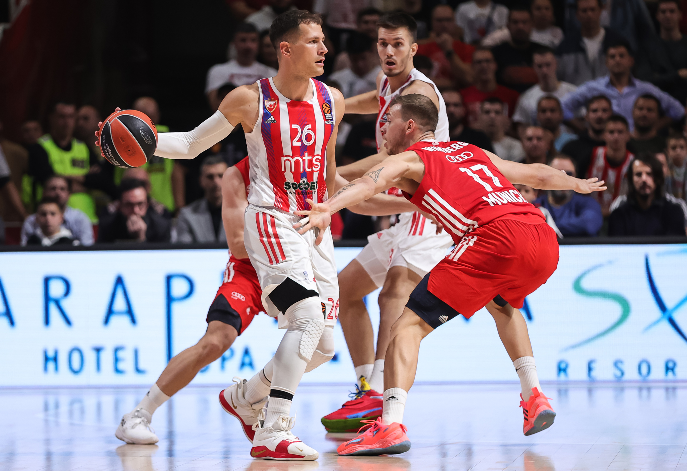 during the 2022/2023 Turkish Airlines EuroLeague Regular Season Round 5 match between Crvena Zvezda mts Belgrade and FC Bayern Munich at Aleksandar Nikolic Hall on October 29, 2022 in Belgrade, Serbia. (Photo by Srdjan Stevanovic/Starsport.rs ©)