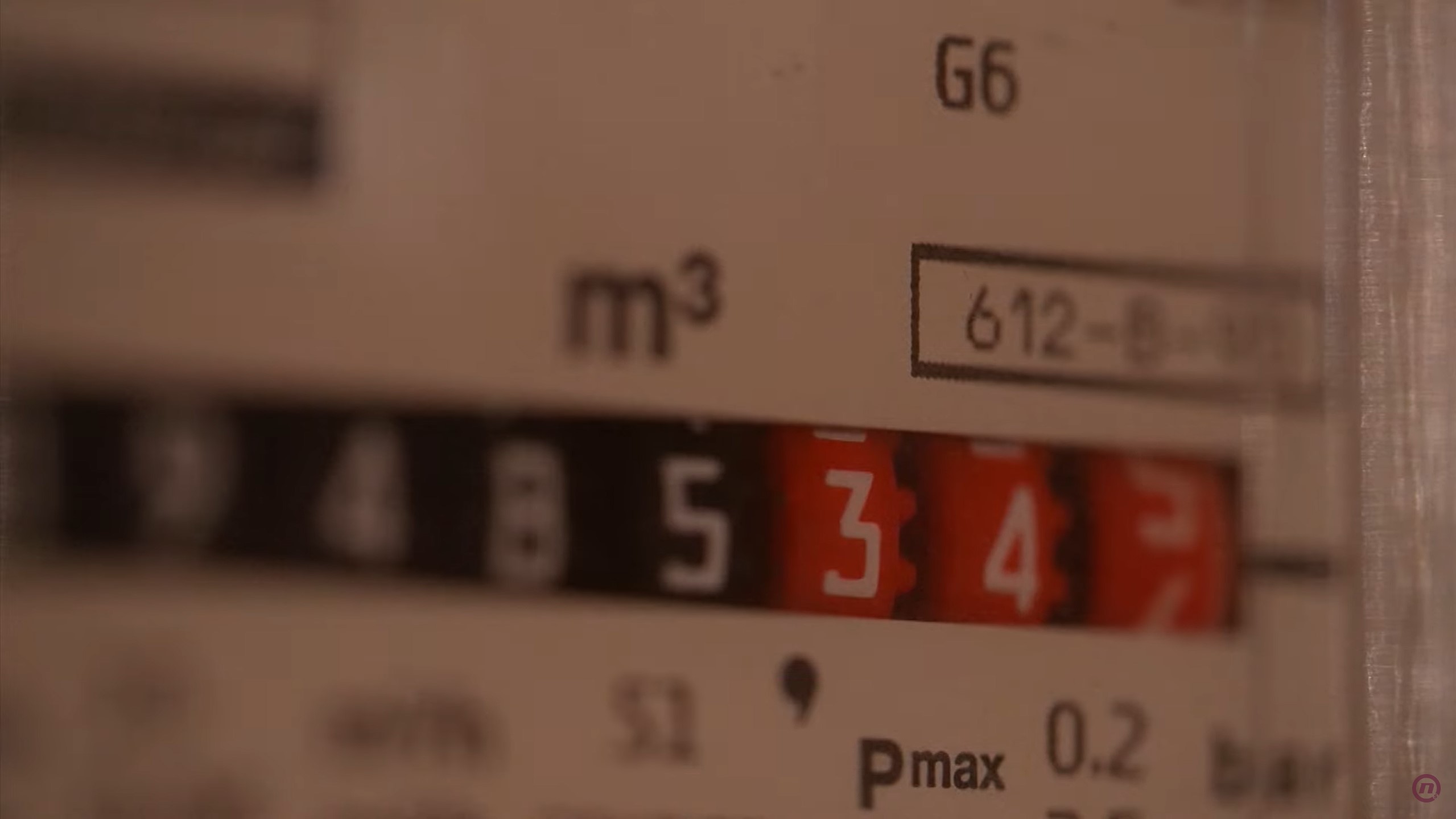 Među nama 
Naslov: PKG STRUJA (MILENA) – Ide li struja na +40%?