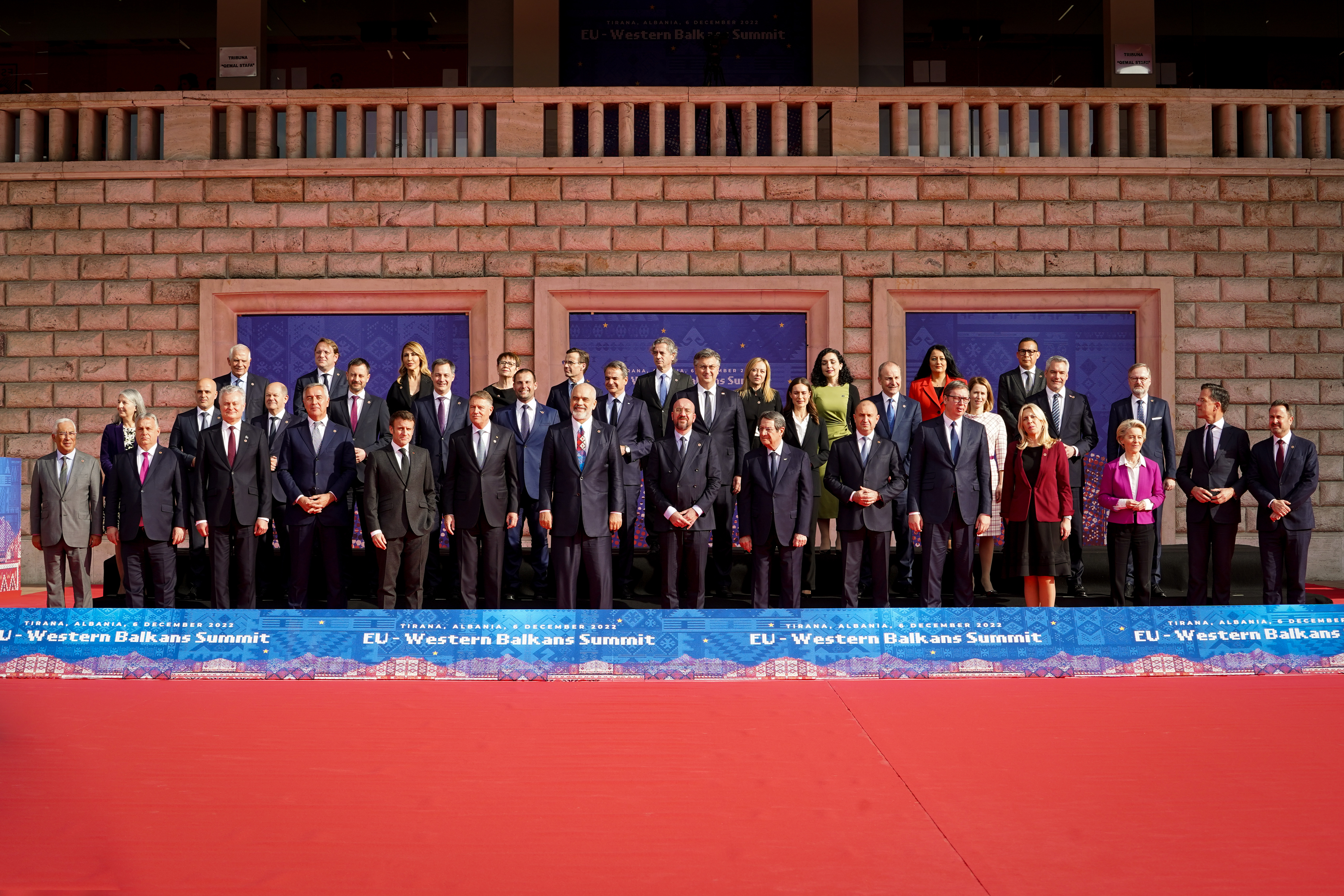 ZAJEDNIČKA FOTOGRAFIJA, Samit Tirana svi zajedno