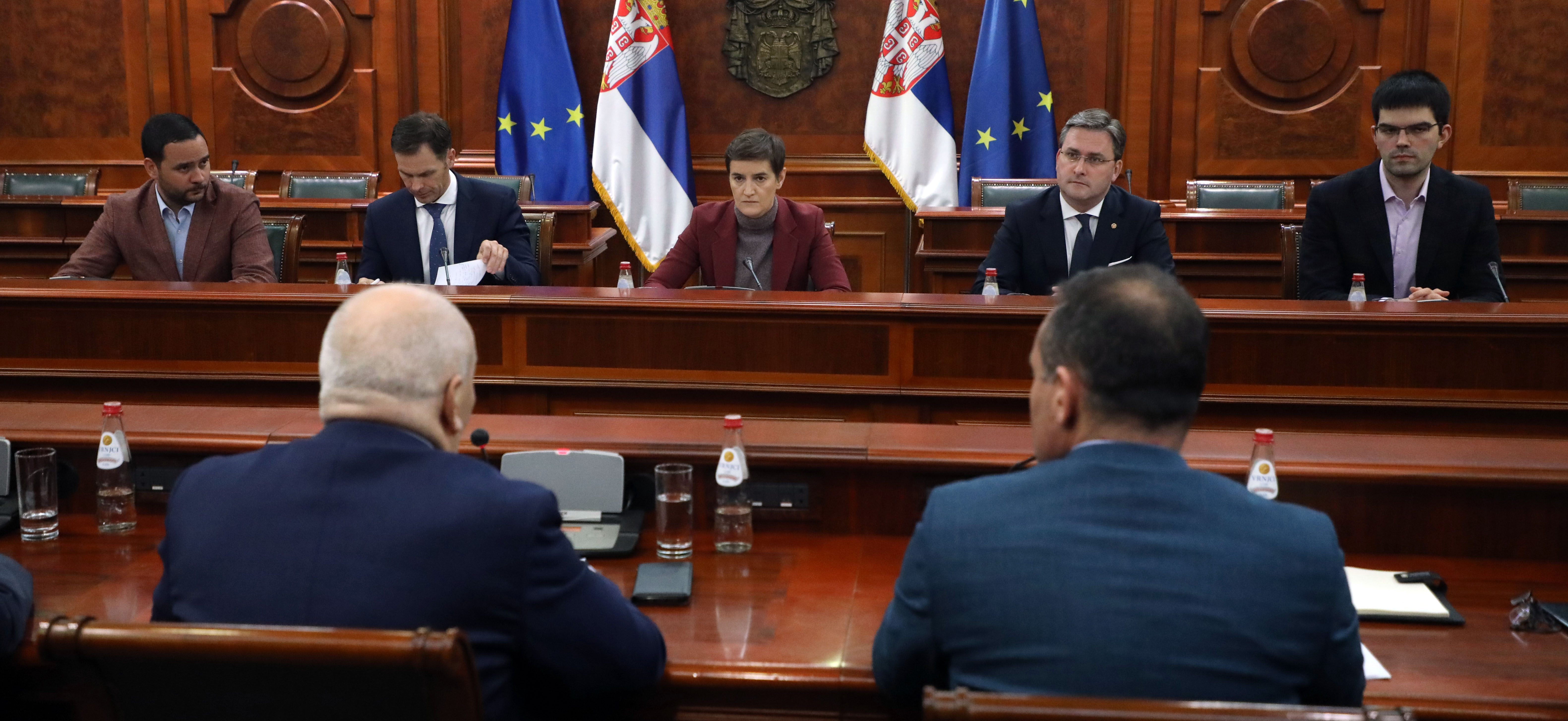 SINIA MALI, ANA BRNABIÆ, NIKOLA SELAKOVIÆ