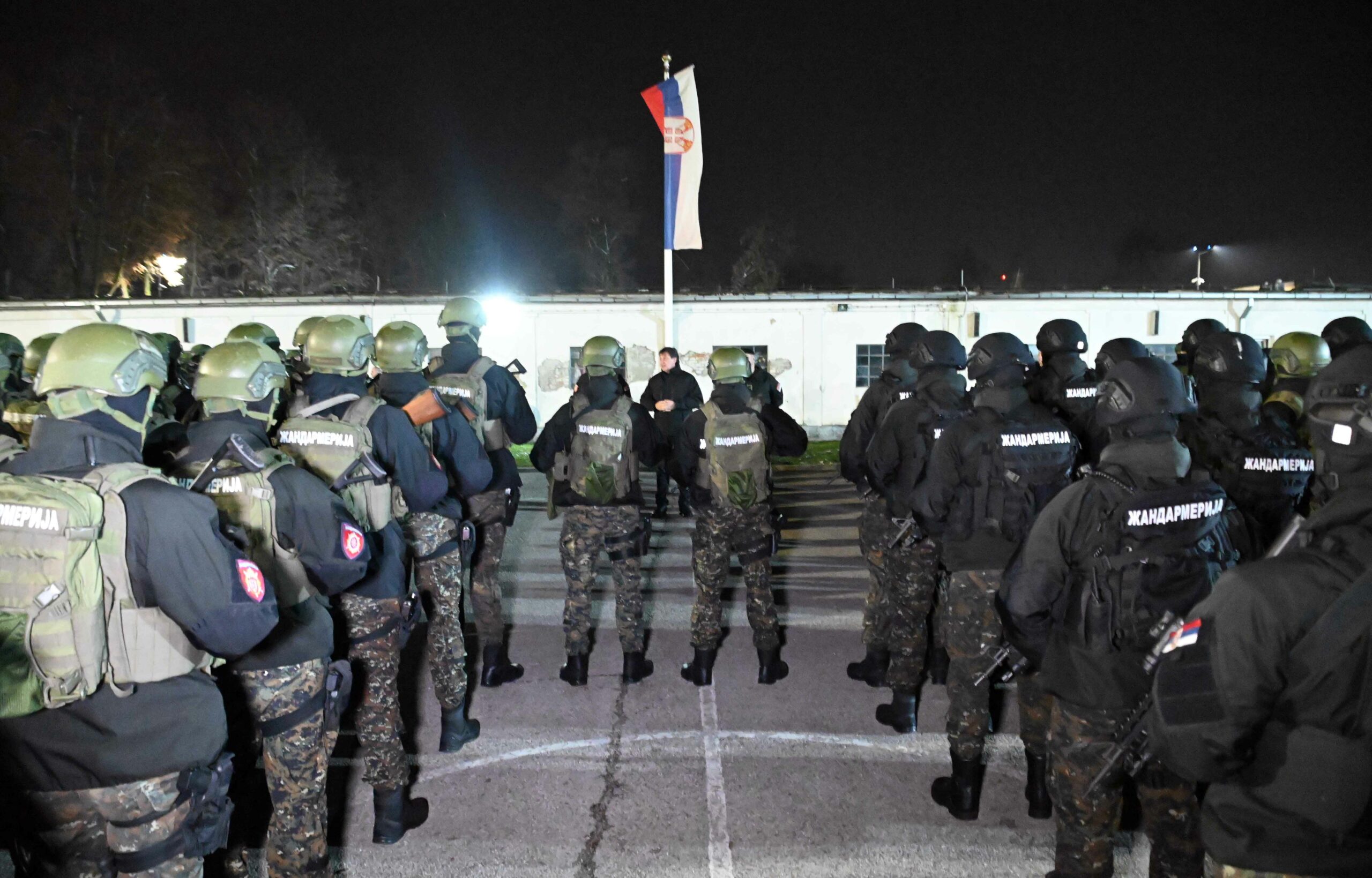 Kraljevo, 13. decembra 2022. - Ministar unutranjih poslova Bratislav Gaiæ obiao je veèeras Odred andarmerije u Kraljevu i uverio se u borbenu gotovost i spremnost pripadnika ove jedinice. FOTO TANJUG/ OMK MUP REPUBLIKE SRBIJE/ bg