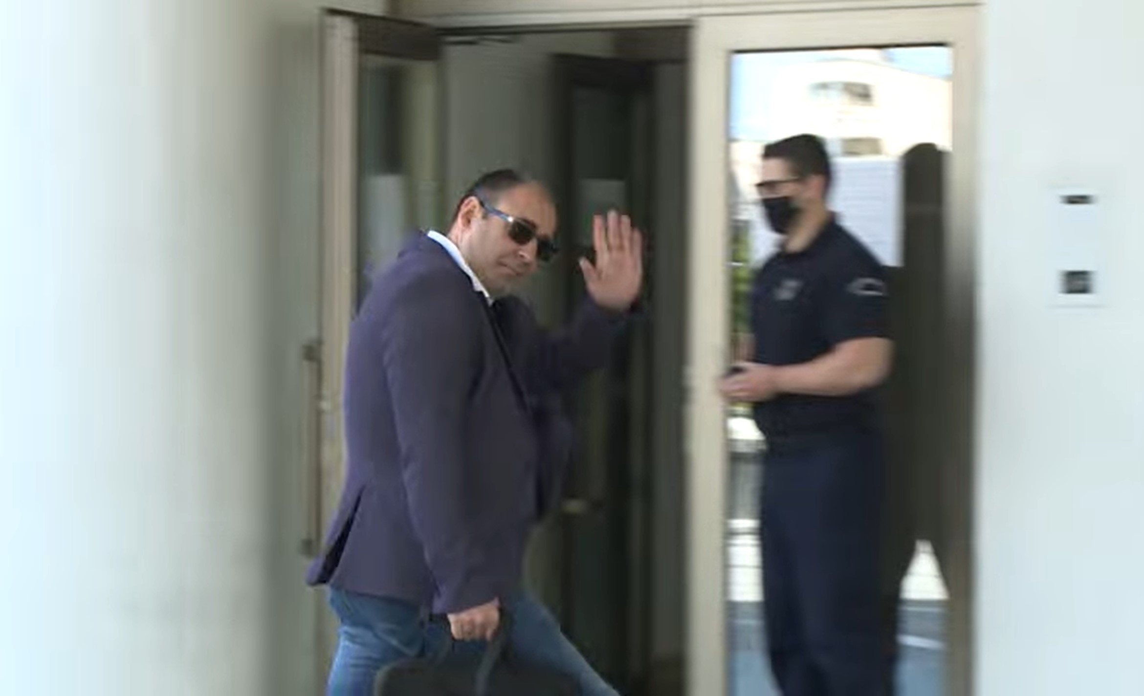 Medju nama, Među nama