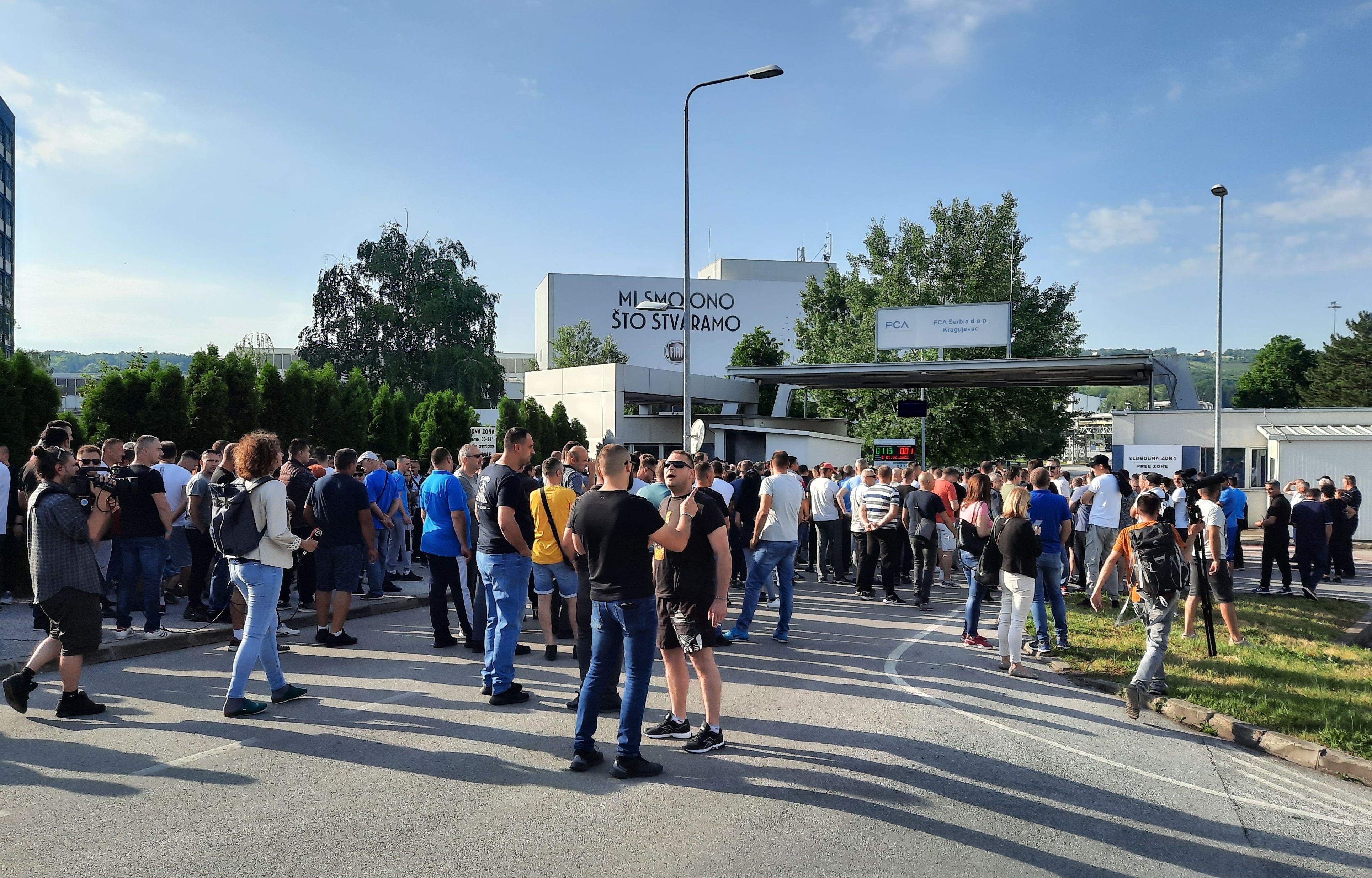 Kragujevac 07.07.2022. Fijat, Fiat, fabrika, radnici, izjašnjavanje radnika za odlazak u Slovačku Foto: Aleksandra Petrović/Nova.rs