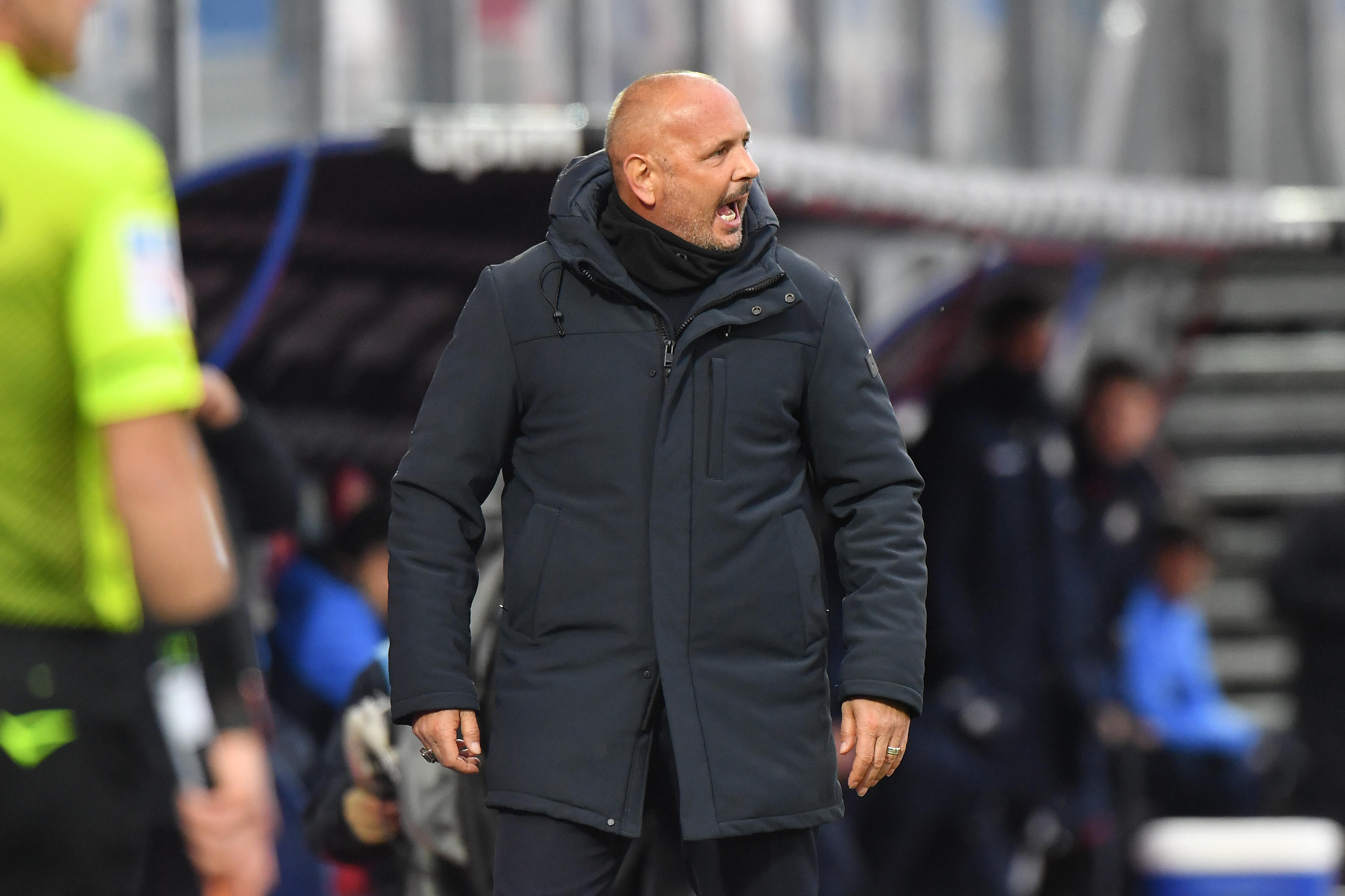 epa09085993 Bologna's head coach Sinisa Mihajlovic reacts during the Italian Serie A soccer match between FC Crotone and Bologna FC at Ezio Scida stadium in Crotone, Italy, 20 March 2021.  EPA-EFE/CARMELO IMBESI