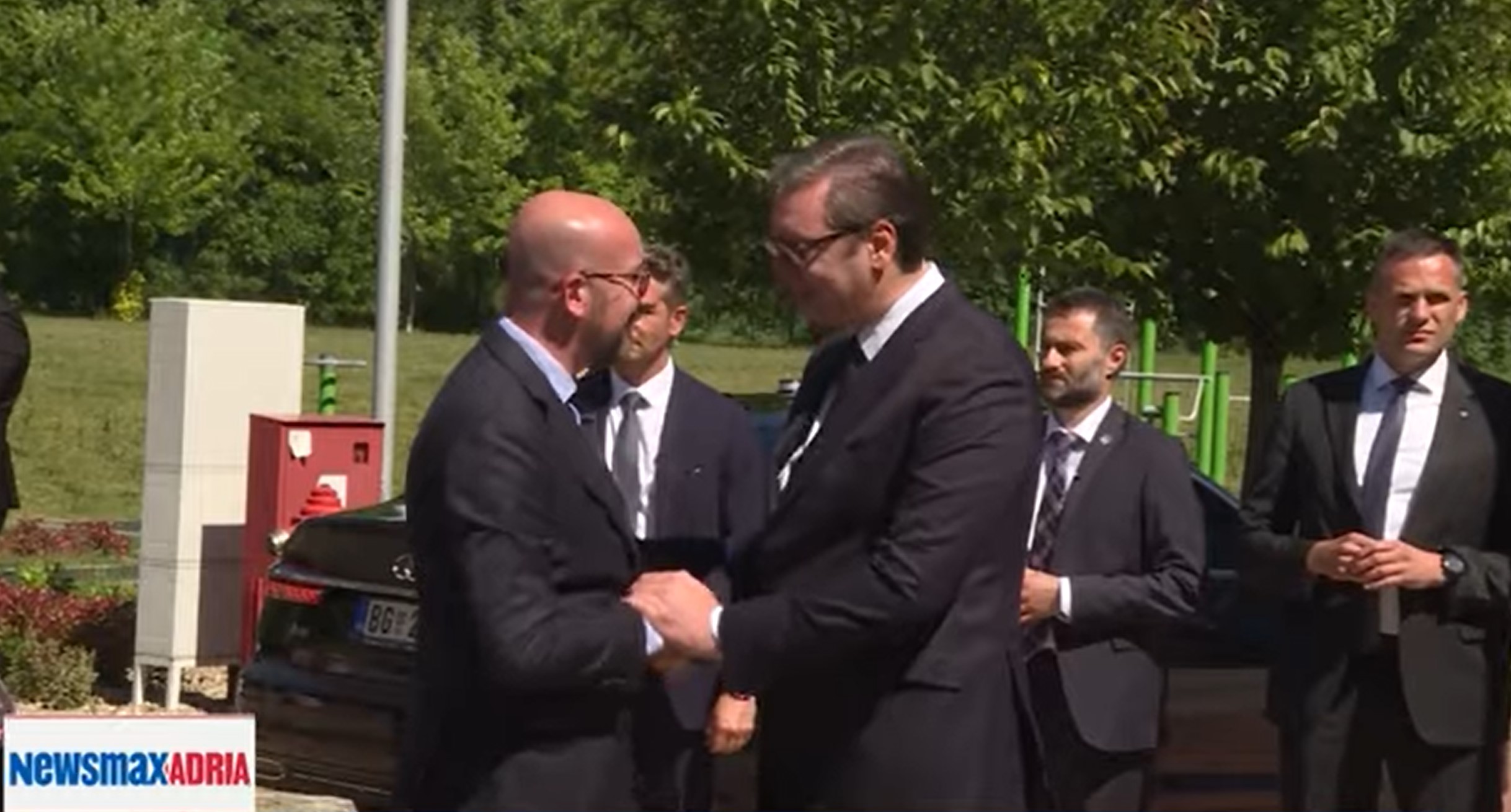 TEMA ŠARL MIŠEL
Iz Brisela Beogradu ohrabrenje i predlog, ali i uslovi