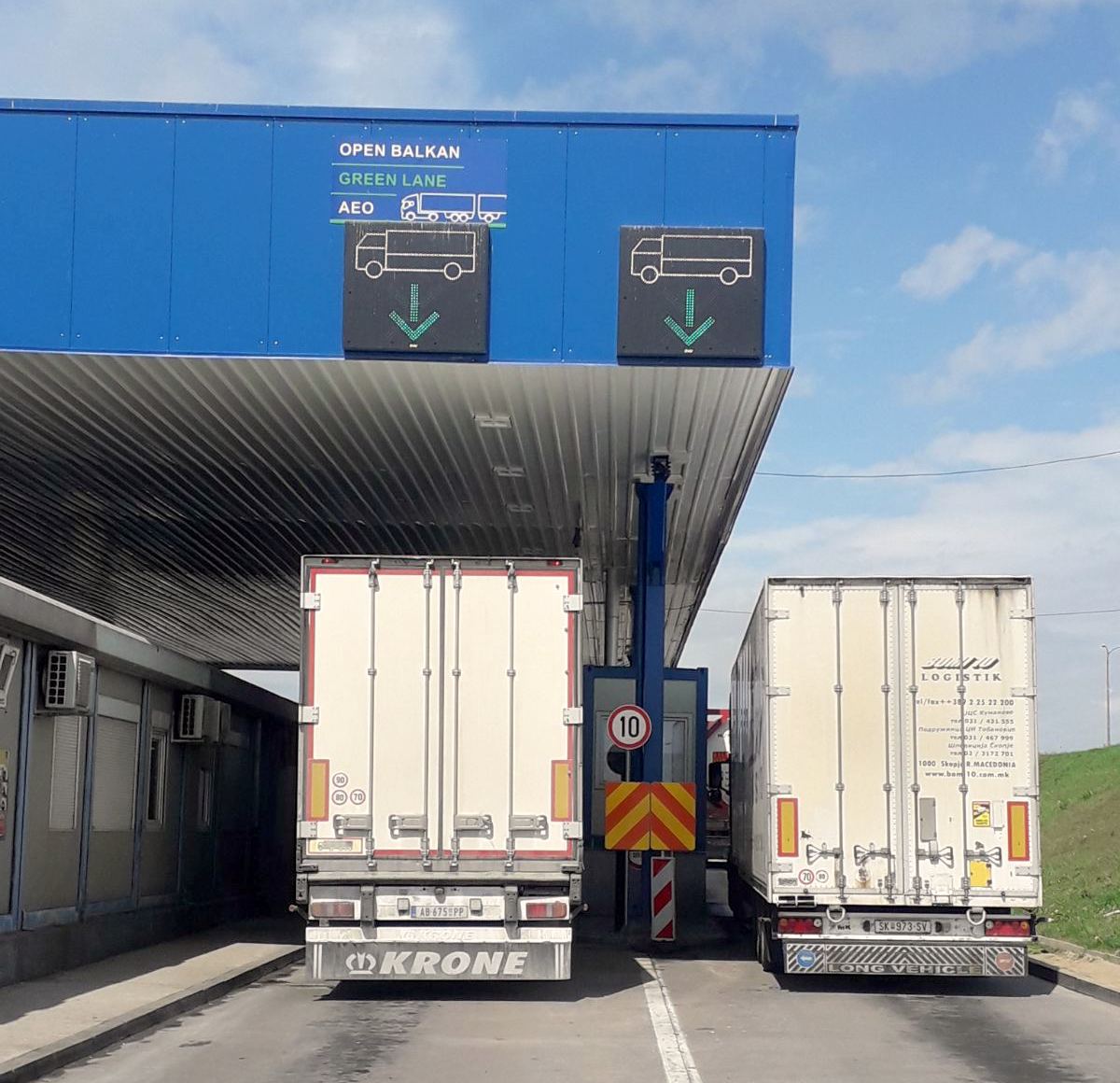 TABLA NA GRANICNOM PRELAZU