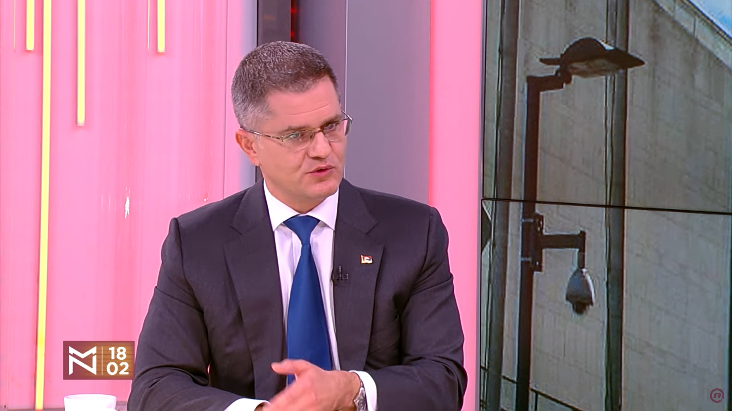 ANALITIČAR:
Vuk Jeremić o sedmomesečnom vajanju Vlade i desnici Narodne stranke, , emisija Među nama, Medju nama Foto: Nova S