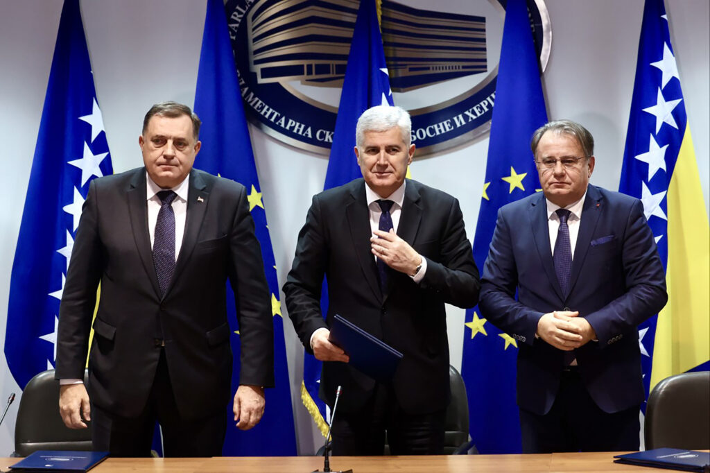 “Osmorka”, HDZ i SNSD potpisali koalicioni sporazum o formiranju vlasti