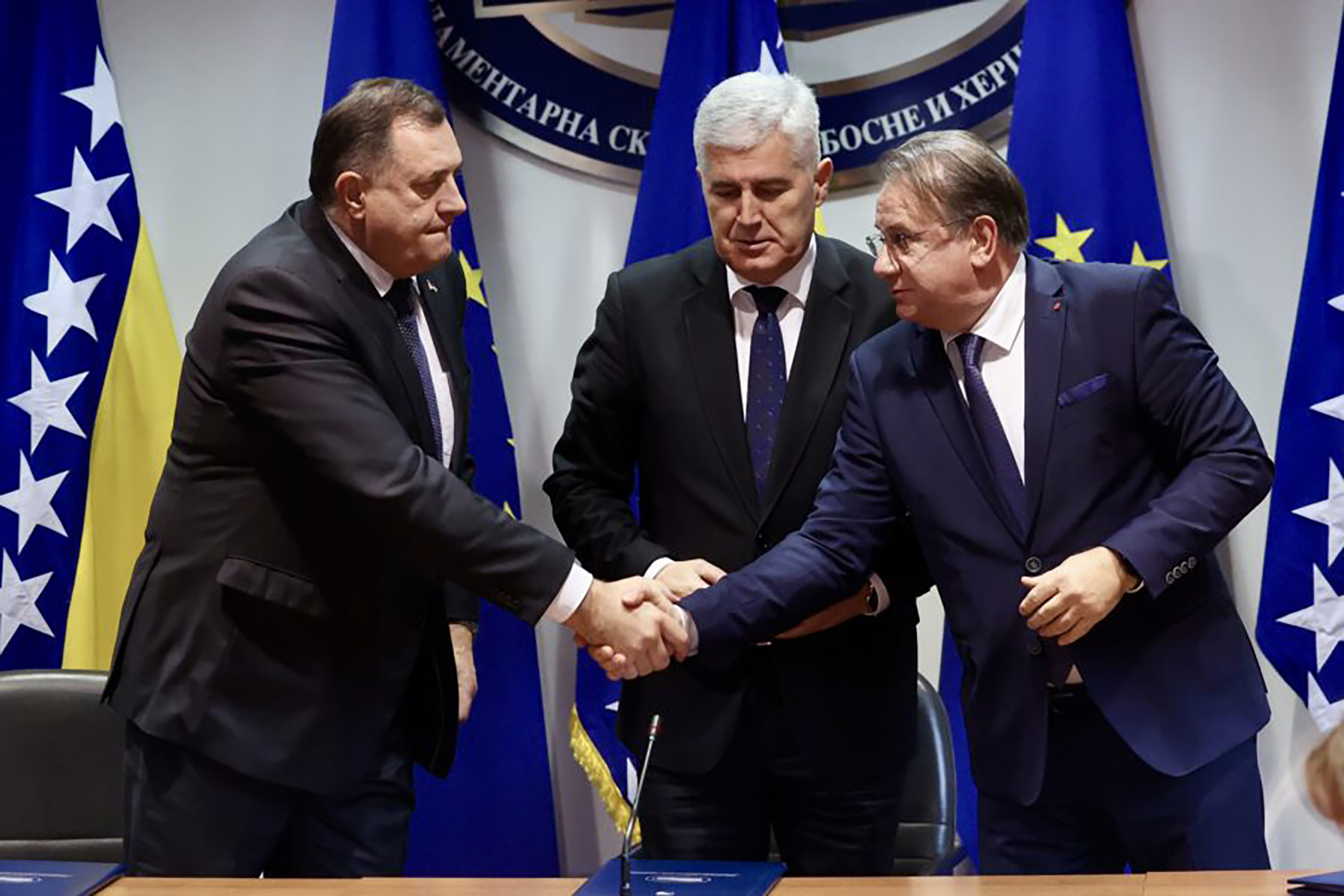 “Osmorka”, HDZ i SNSD potpisali koalicioni sporazum o formiranju vlasti