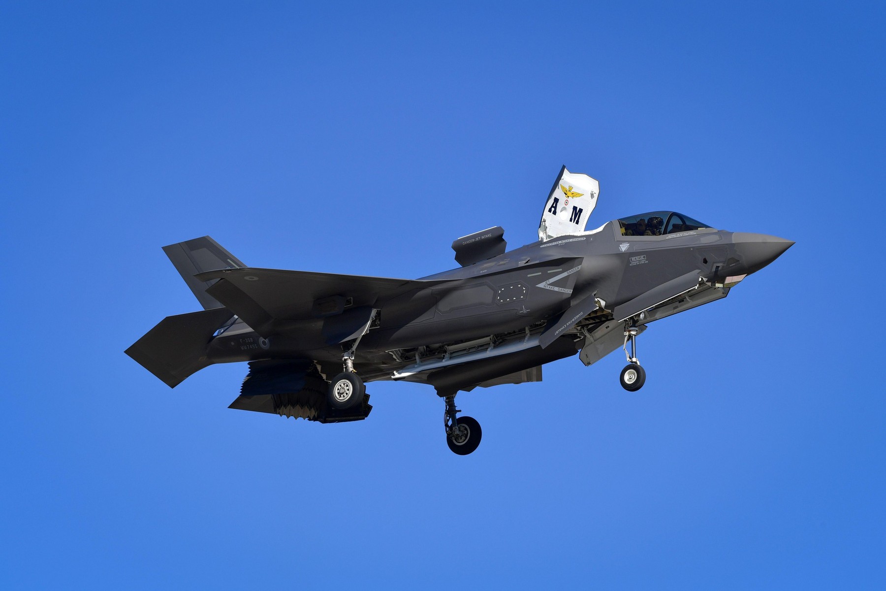 Amendola (Foggia), 21 November 2022 The Falcon Strike 2022 is a military exercise organized by the Italian Air Force which involves, in addition to the Italian assets, aircraft belonging to the United States and the Netherlands which, through the reproduc