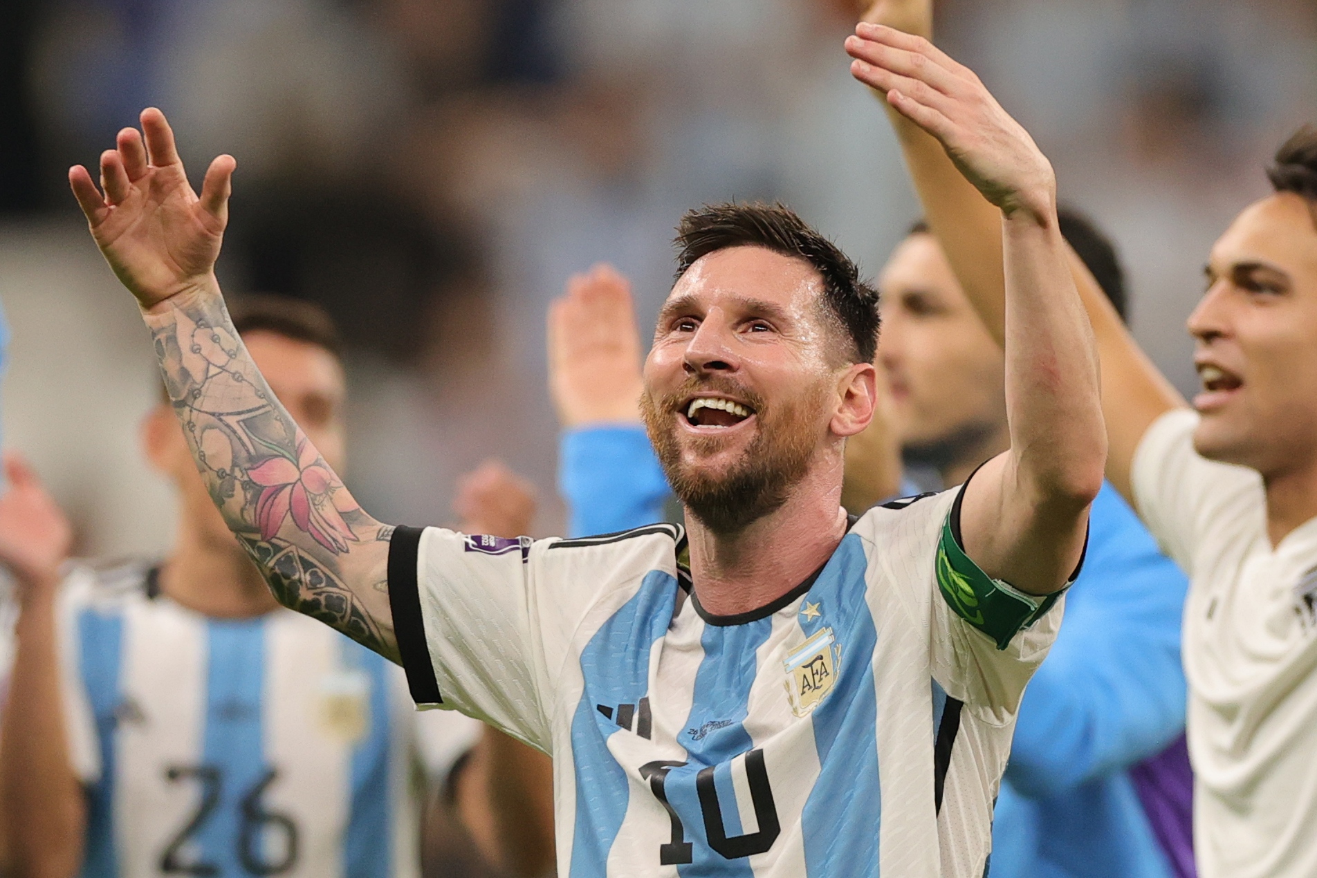 epa10331291 Lionel Messi of Argentina and teammates celebrate after the FIFA World Cup 2022 group C soccer match between Argentina and Mexico at Lusail Stadium in Lusail, Qatar, 26 November 2022.  EPA-EFE/Friedemann Vogel