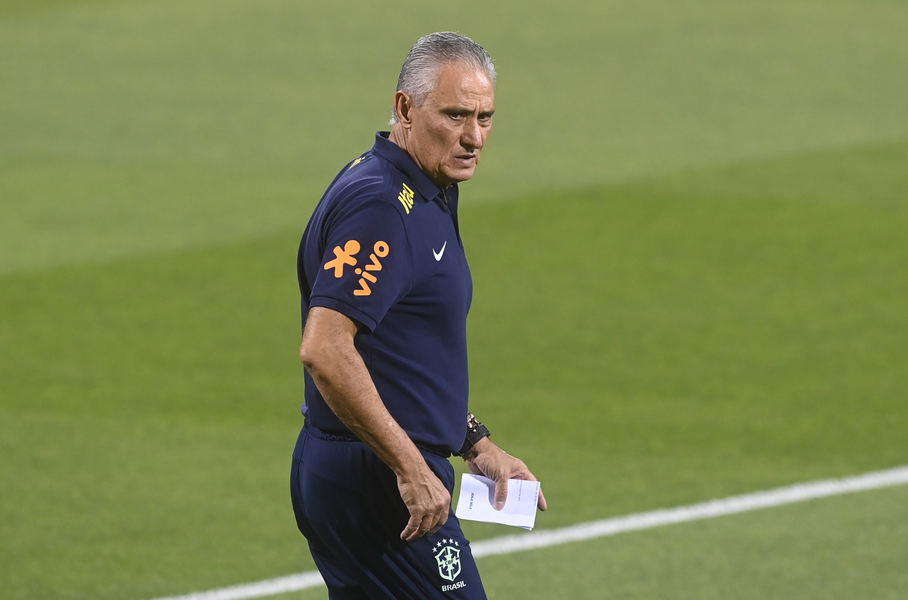 epa10316624 Brazil's head coach Tite leads his team's training session in Doha, Qatar, 20 November 2022. Brazil will face Serbia in their FIFA World Cup 2022 group G match on 24 November.  EPA-EFE/NEIL HALL