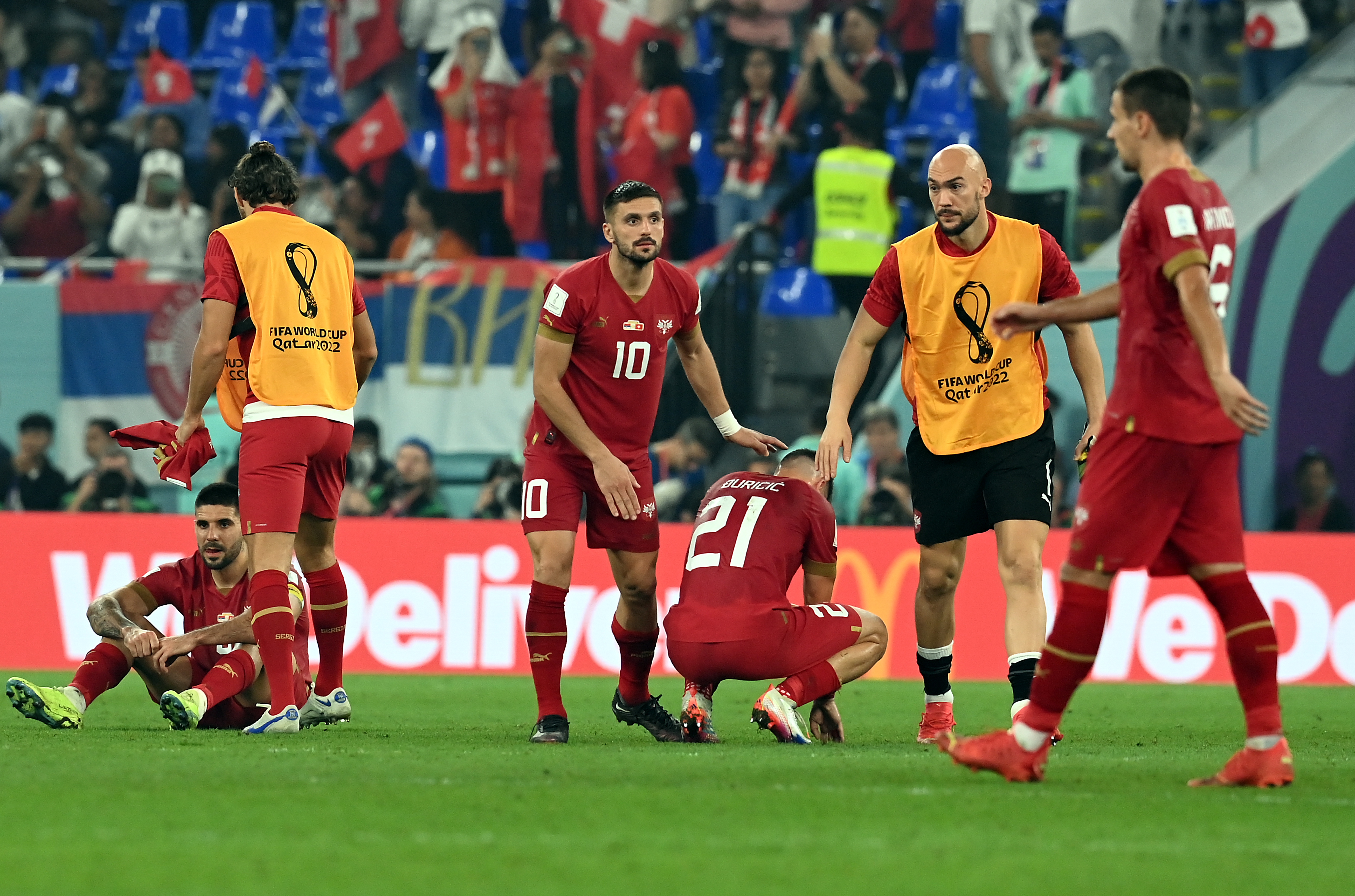 epa10345325 Dusan Tadic of Serbia (C) and teammates react after the FIFA World Cup 2022 group G soccer match between Serbia and Switzerland at Stadium 947 in Doha, Qatar, 02 December 2022.  EPA-EFE/Georgi Licovski