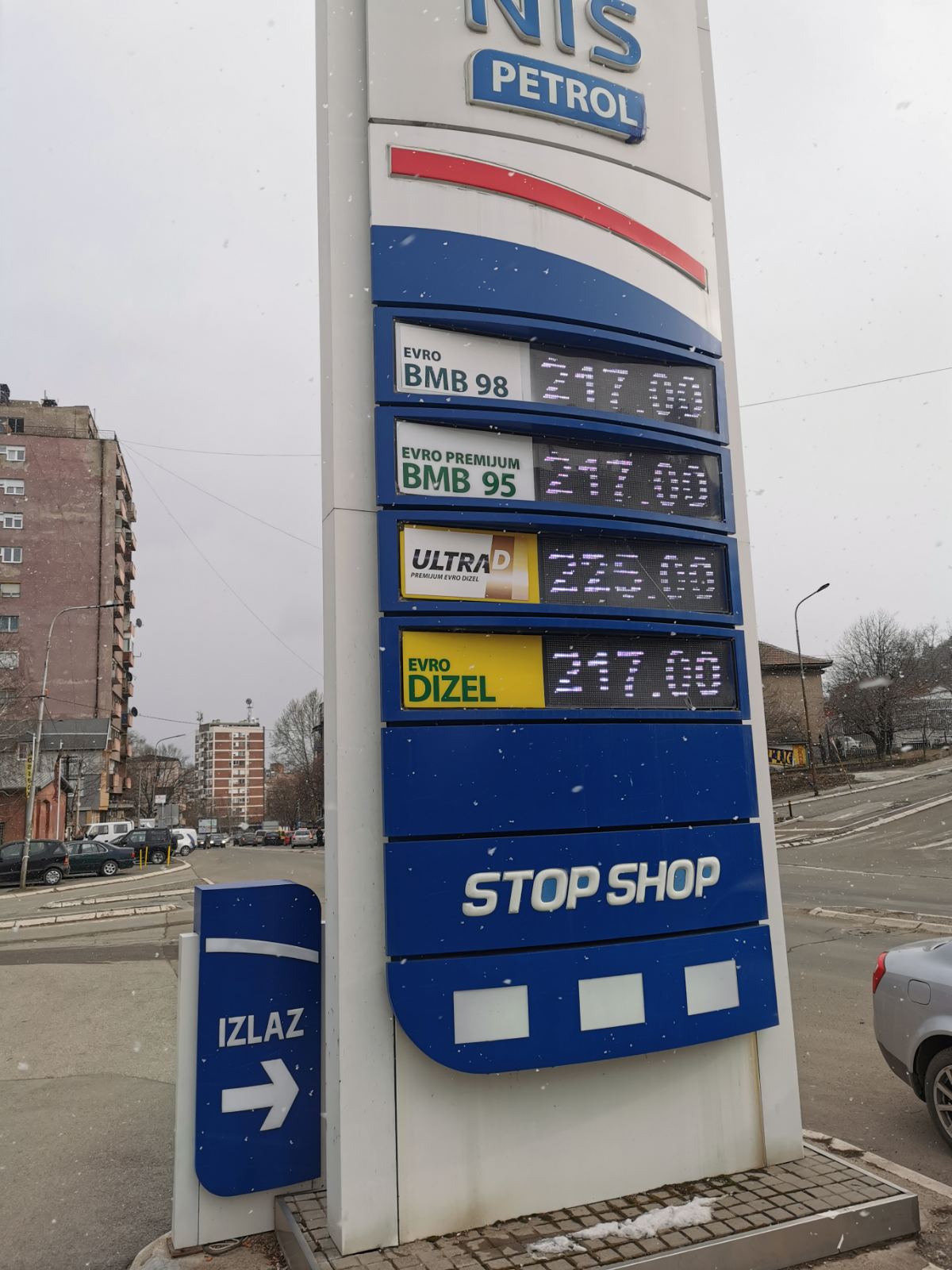 Benzinska pumpa u severnom delu Kosovske Mitrovice Foto: Nova.rs