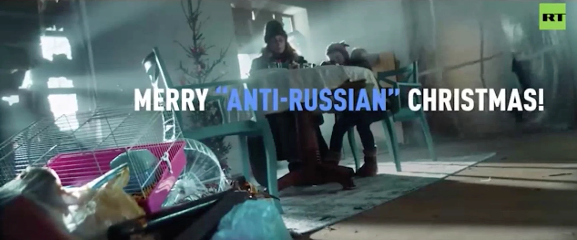 joyless-christmas-221224-15