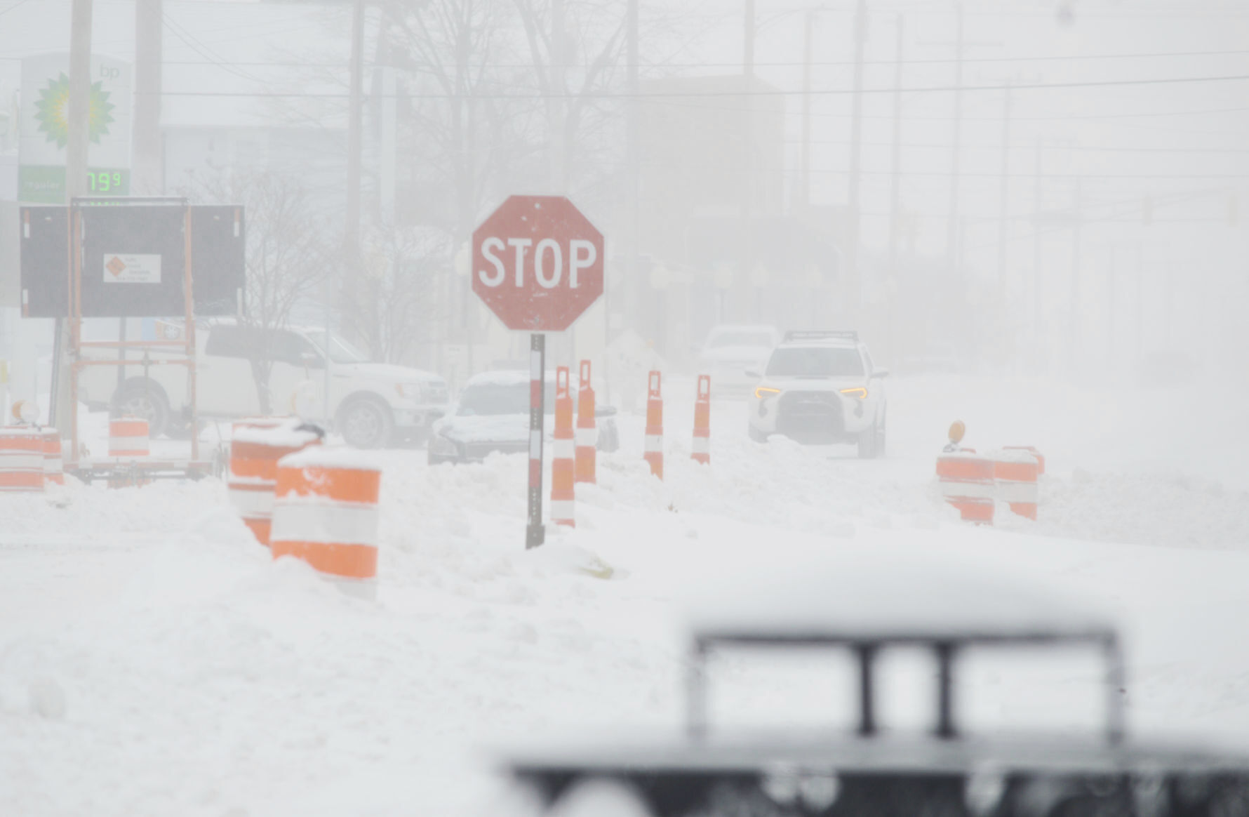 Commuters drive in snowy weather in Michigan City, Ind., on Saturday, Dec. 24, 2022. (Donavan Barrier/La Porte County Herald-Dispatch via AP)