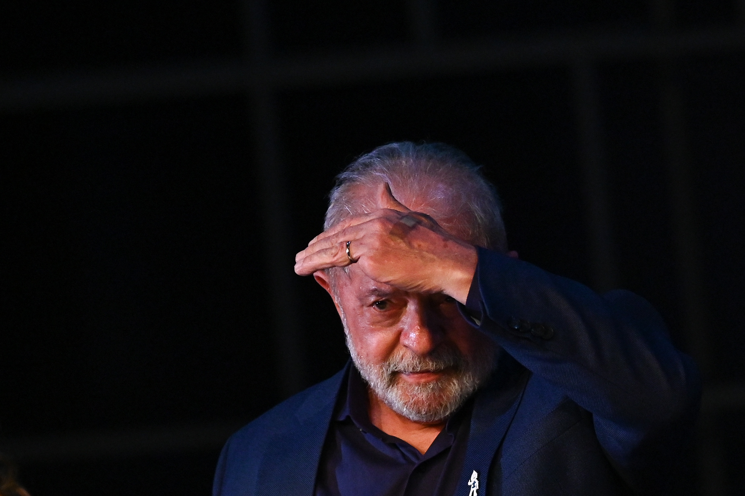 Lula concludes transition work with criticism of Bolsonaro