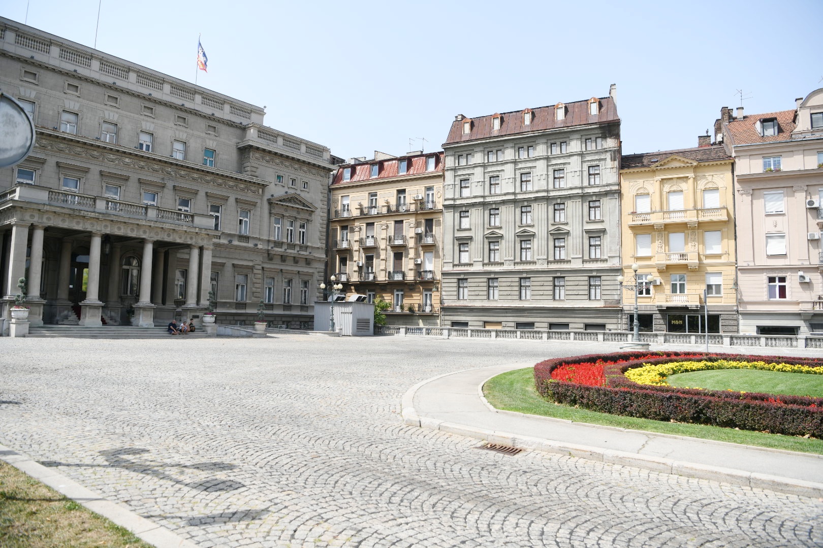 Beograd 19.08.2022. Skupština grada Beograda, Stari dvor, parkiranje Foto: Vesna Lalić/Nova.rs
