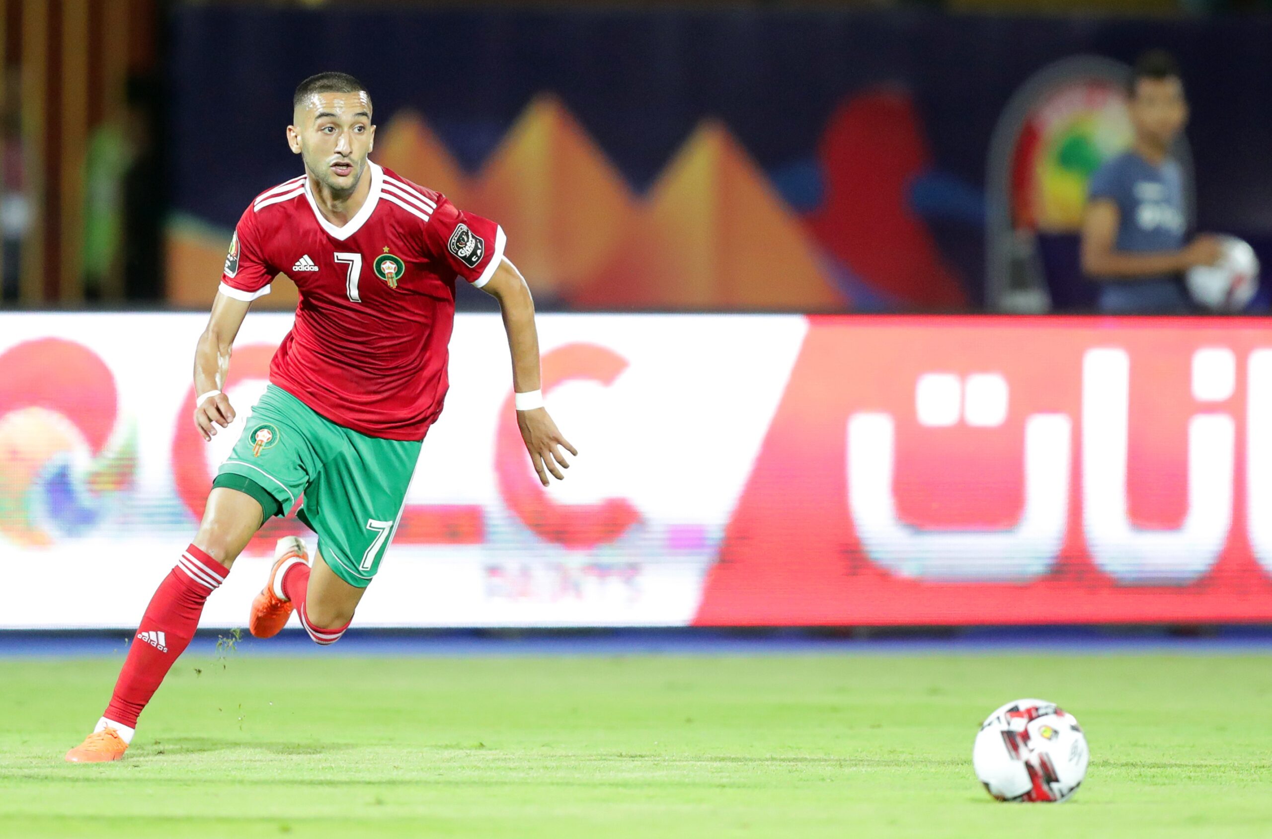 epa07680553 Morocco's Hakim Ziyech in action during the 2019 Africa Cup of Nations (AFCON) group D soccer match between Morocco and the Ivory Coast at Salam Stadium in Cairo, Egypt, 28 June 2019.  EPA-EFE/KHALED ELFIQI