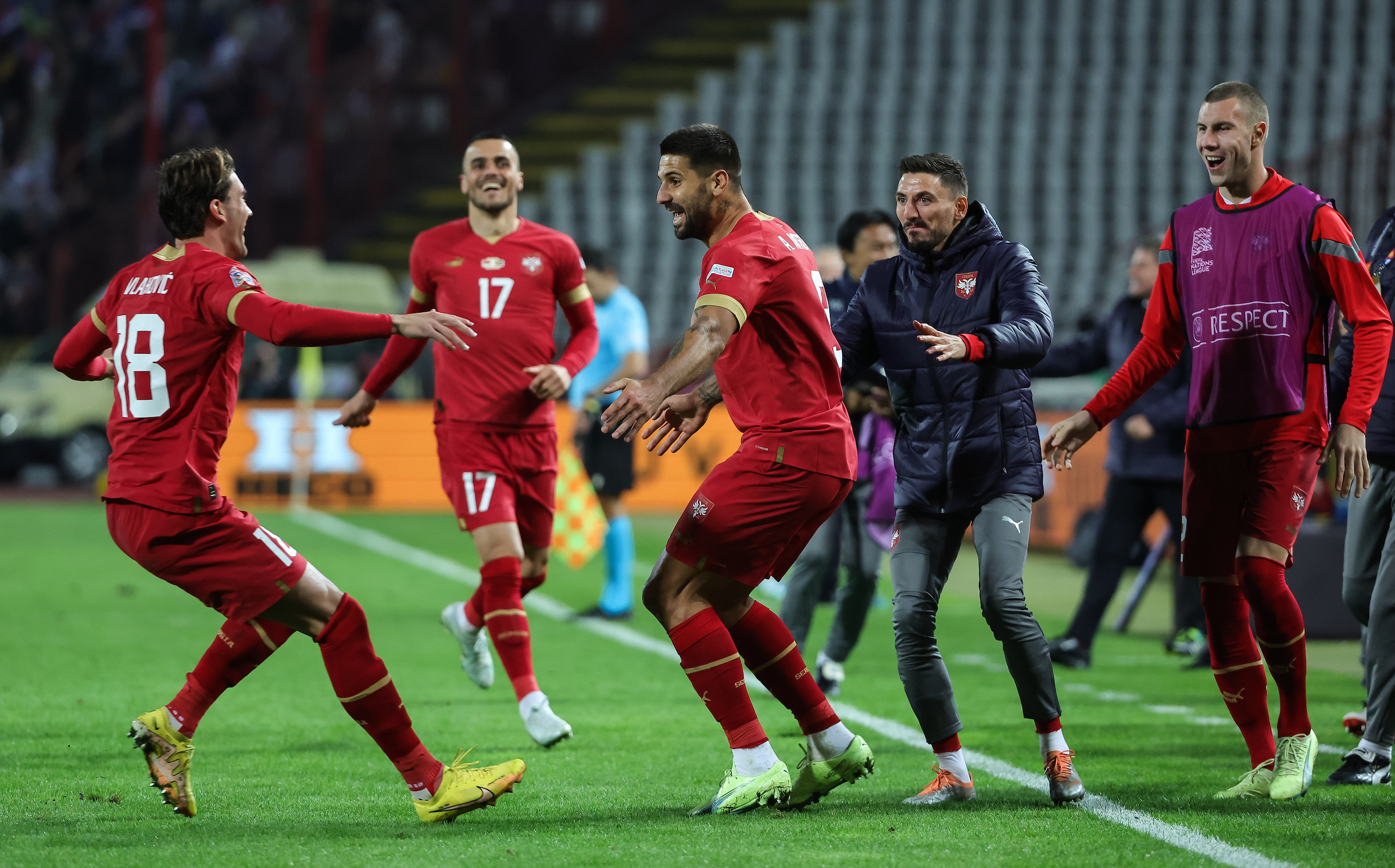 Aleksandar Mitrovic (C) celebrates after scoring a goal with Dusan Vlahovic (L) Filip Kostic Filip Mladenovic and Strahinja Pavlovic (R)
Srbija v Svedska - UEFA Nations League-League B-Group
Beograd, 24.09.2022
foto: Srdjan StevanovicStarsportphoto ©
