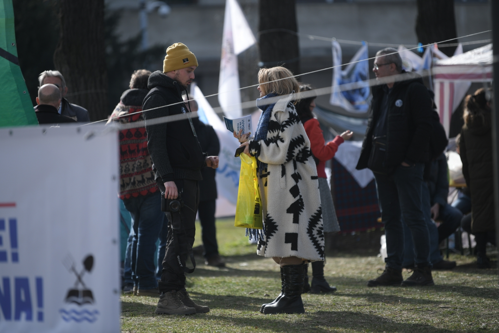 Beograd, 12.02.2022. Pionirski park, Predsedništvo, Ekološki protest, kampovanje ispred predsedništva, ekološki aktivisti, rio tinto Ekološki aktivisti kampuju ispred Predsedništva Foto: Dragan Mujan/Nova.rs