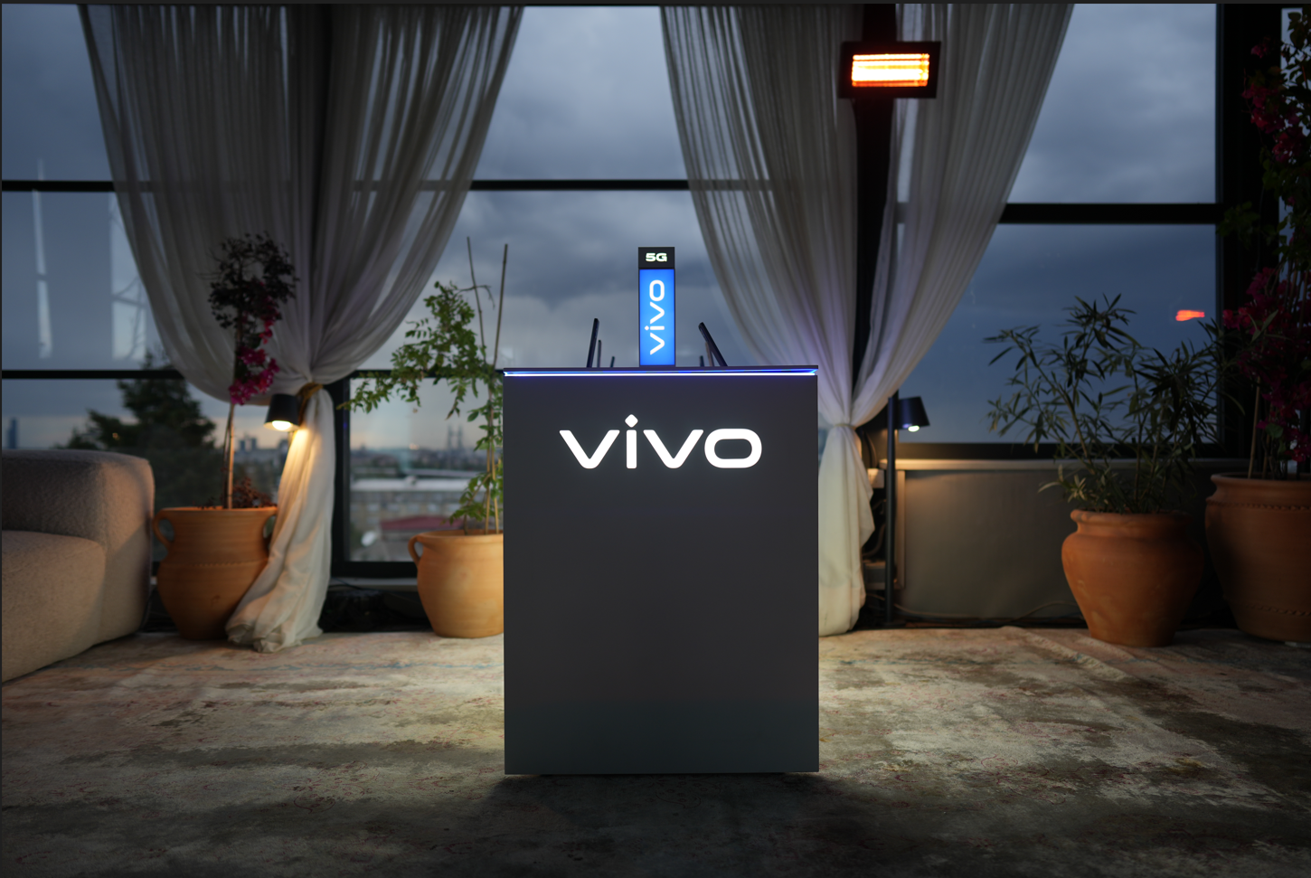 1663927425-Predstavljen-vivo-X80-Lite-5G-1.PNG