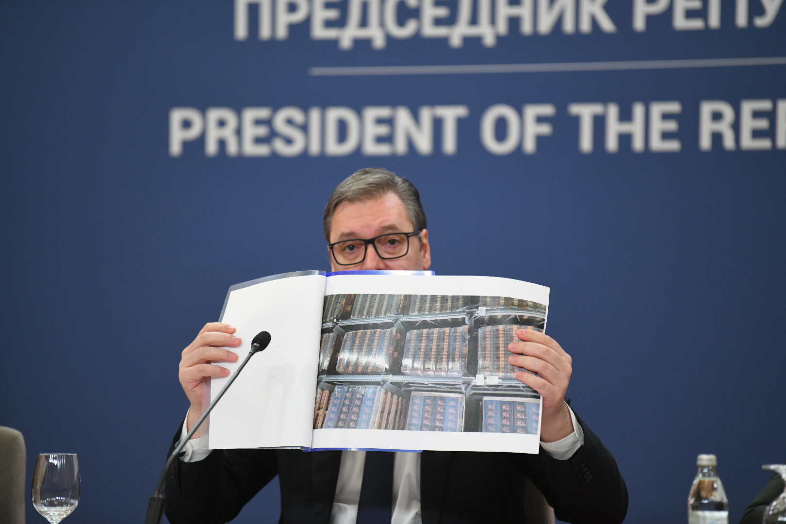 Beograd, 25.02.2022. Palata Srbija, Obraćanje predsednika povodom rata  Aleksandar Vučić robne rezerve silosi hrana grasa boranija pasulj brasno Foto: Nemanja Jovanović/Nova.rs