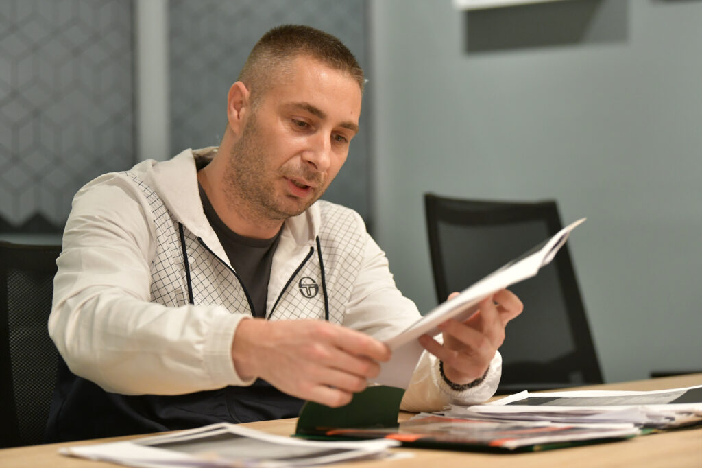 Nenad Lučić iz obrenovca, majka njegova supruga bez odobrenja odvela dete van zemlje, kidnapovala dete