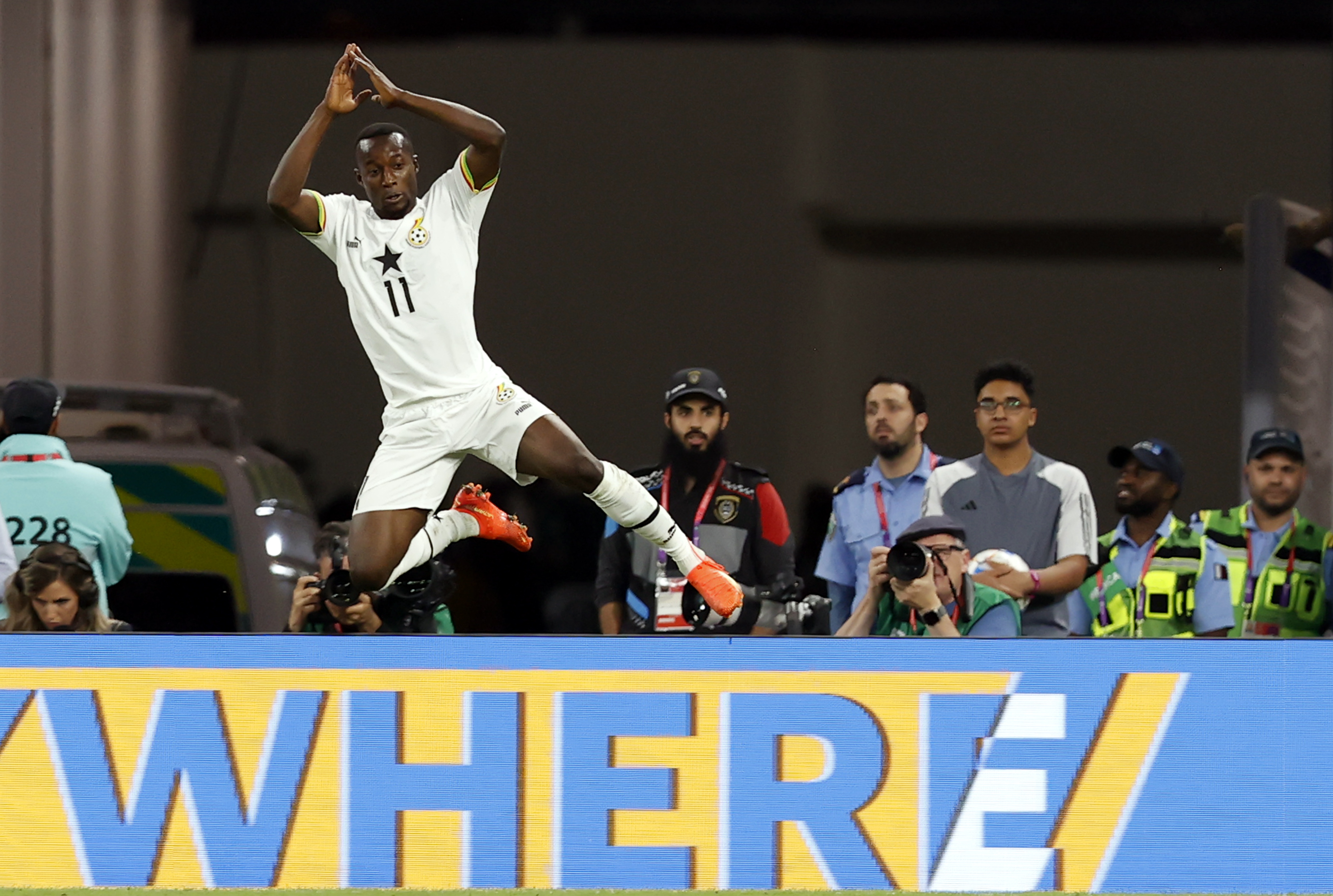 epa10325654 Osman Bukari of Ghana celebrates scoring the 3-2 during the FIFA World Cup 2022 group H soccer match between Portugal and Ghana at Stadium 947 in Doha, Qatar, 24 November 2022.  EPA-EFE/Rolex dela Pena