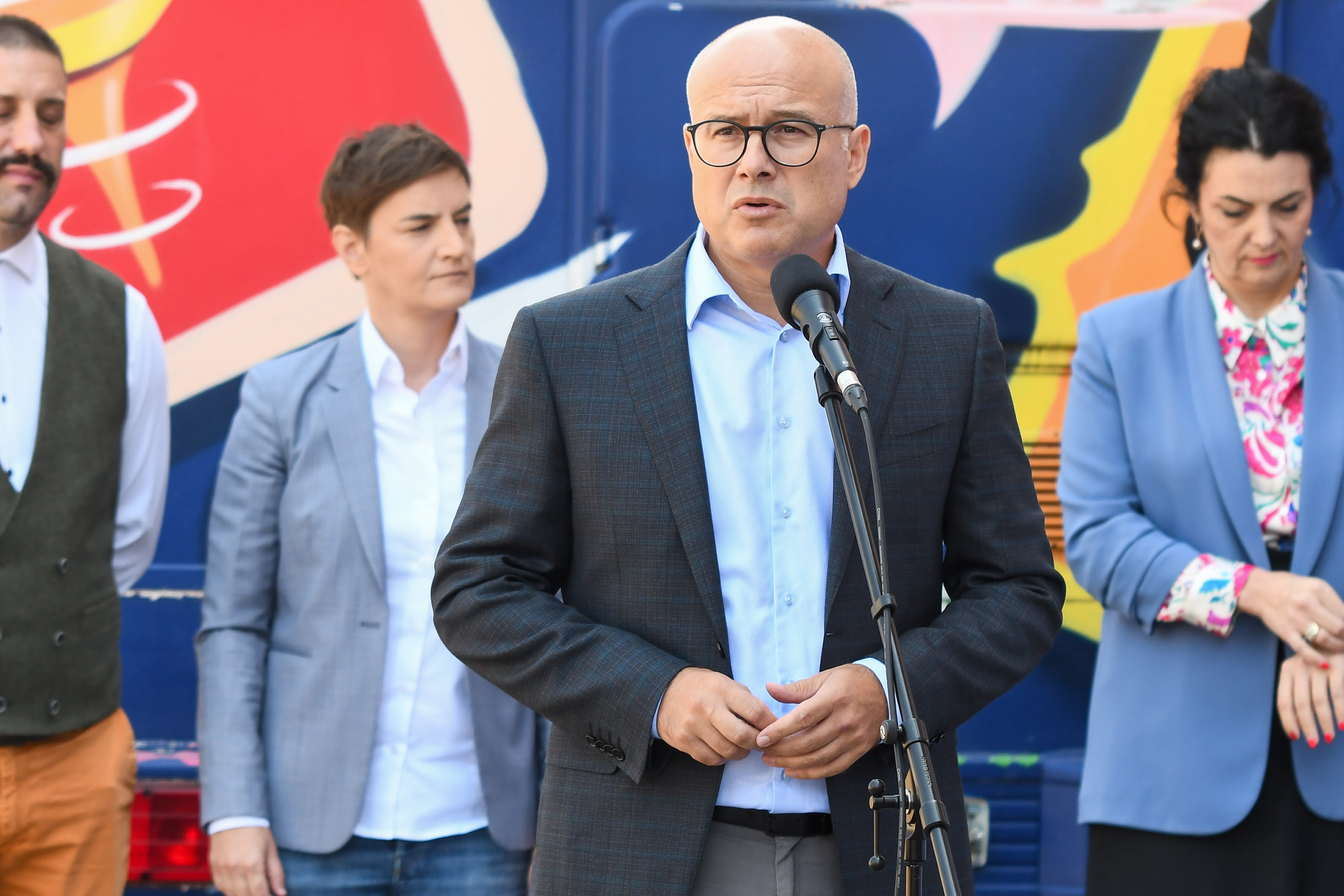 MILOS VUCEVIC, ANA BRNABIC