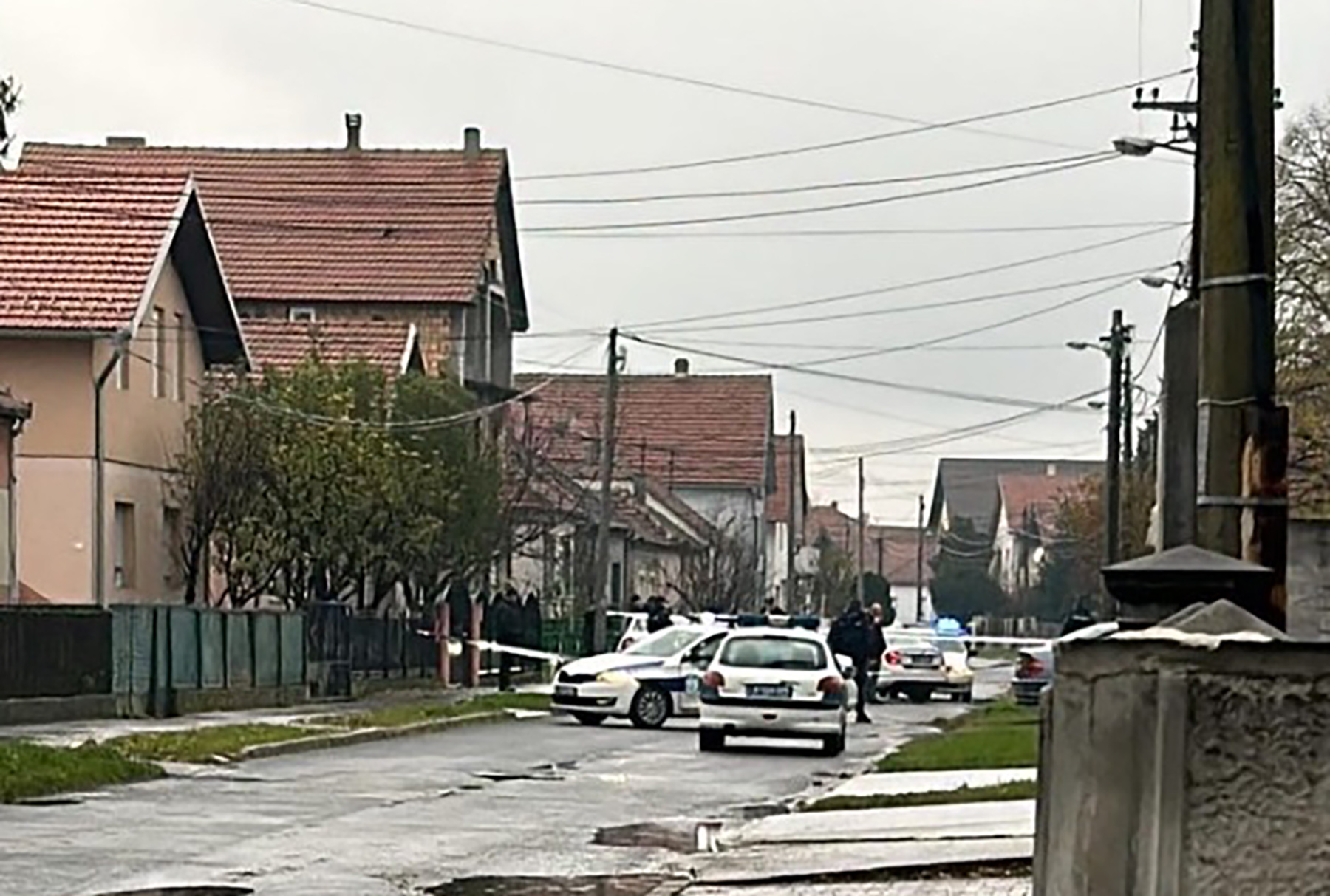 Neko je upucan u ugrinovcima 22 oktobar"