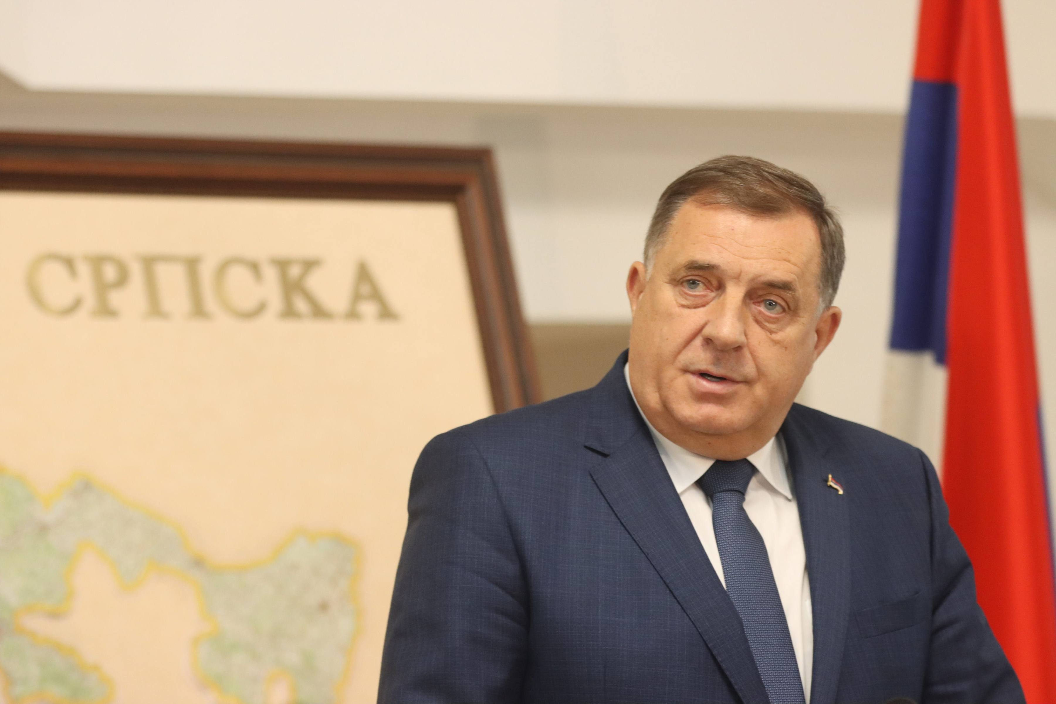 The leader of the Alliance of Independent Social Democrats and candidate for the president of Republika Srpska, Milorad Dodik, said at a press conference that his victory in the General Elections in BiH is unquestionable and he pointed out that tomorrow i