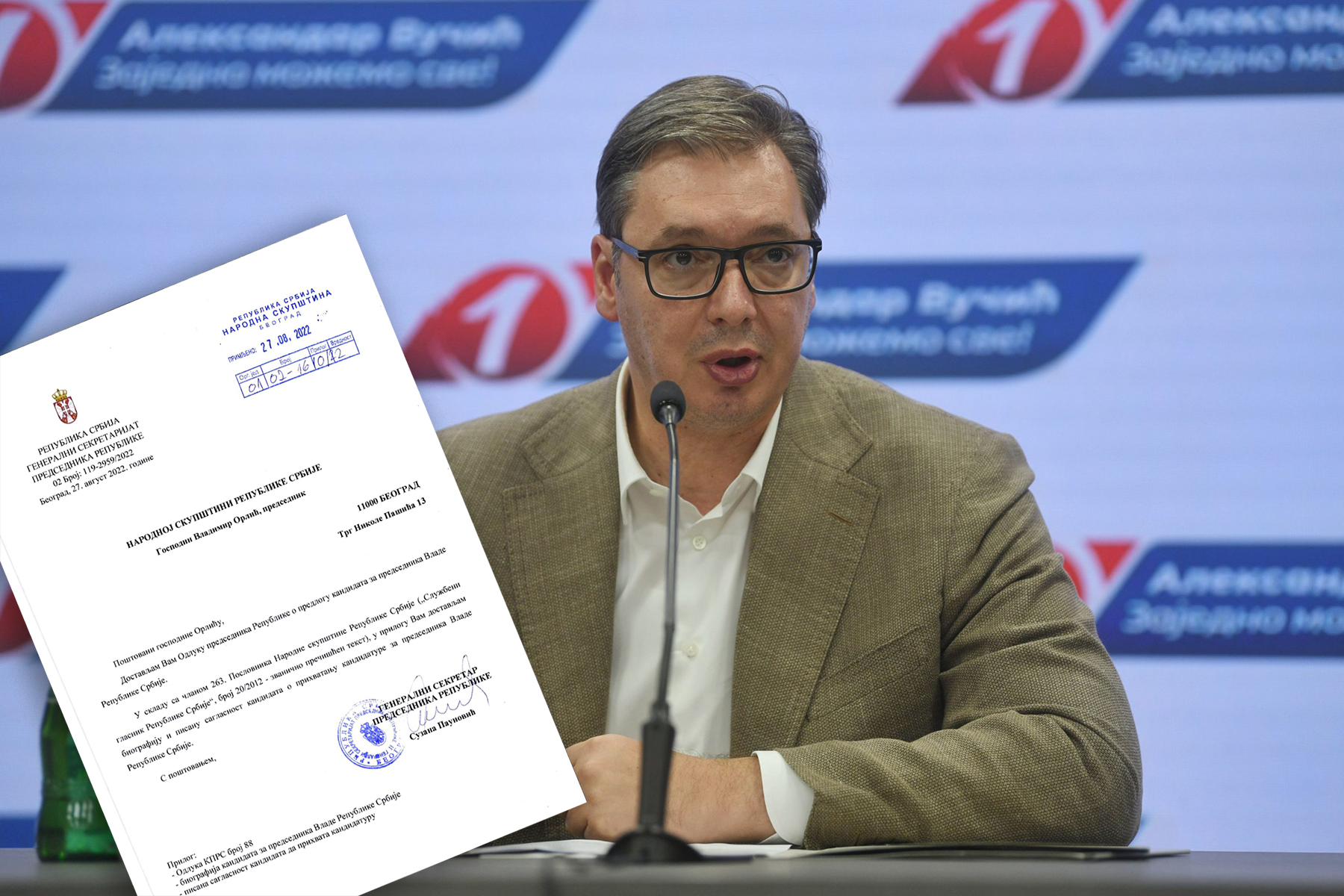 Vučić, dokument kombo
