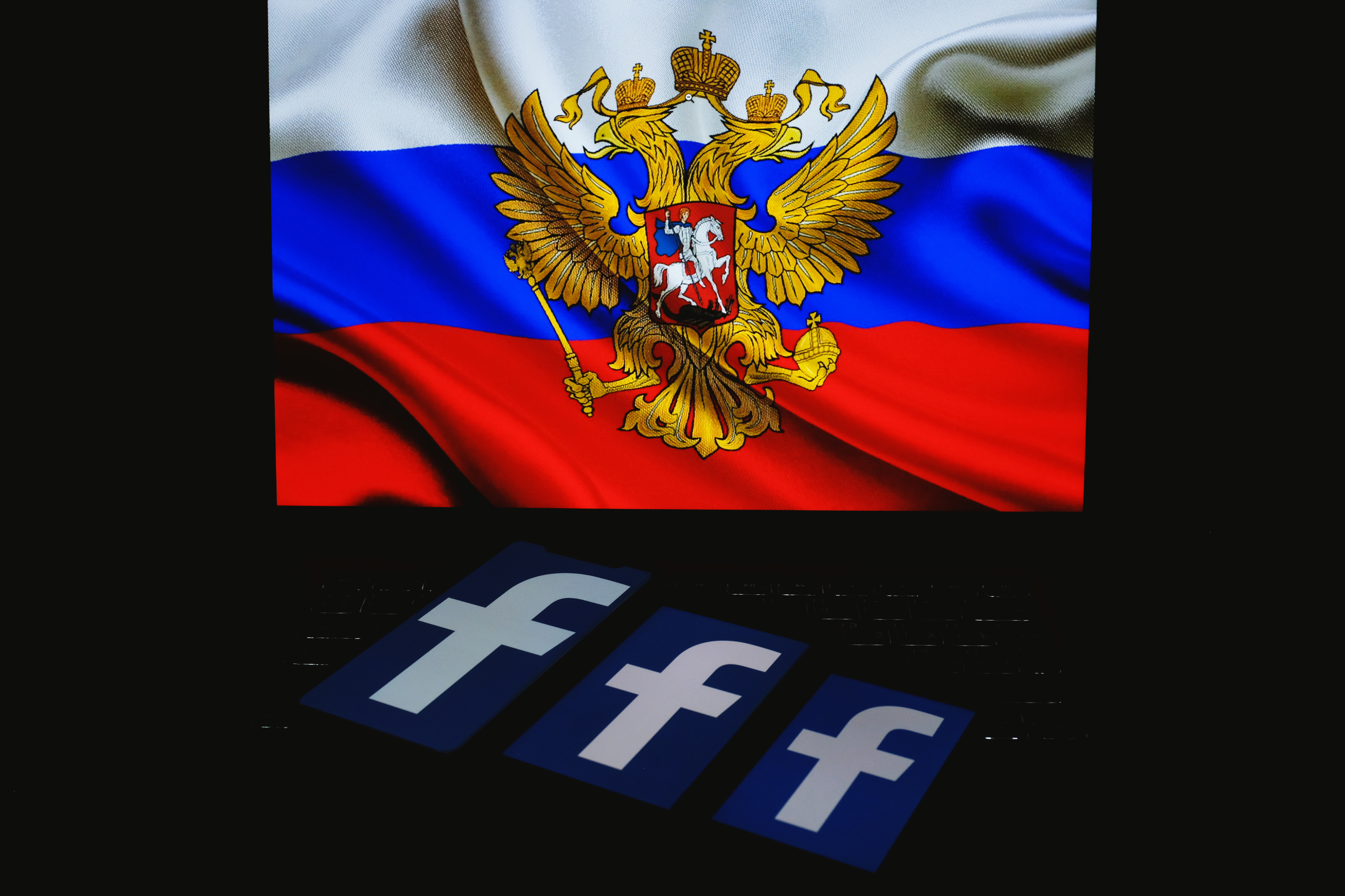 Moscow,,Russia,-,April,7,,2019,Facebook,Logos,Are,Displayed