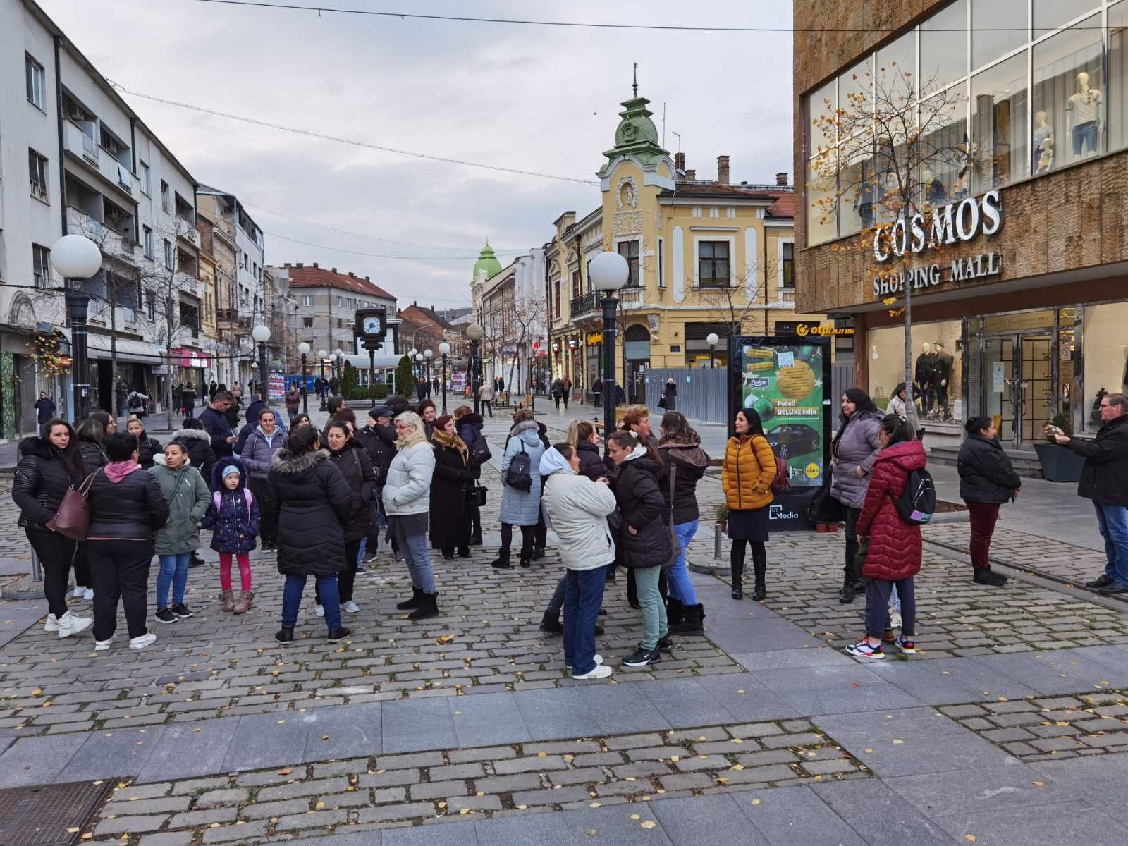 protest otpuštenih radnica iz Turske fabrike Berteks.