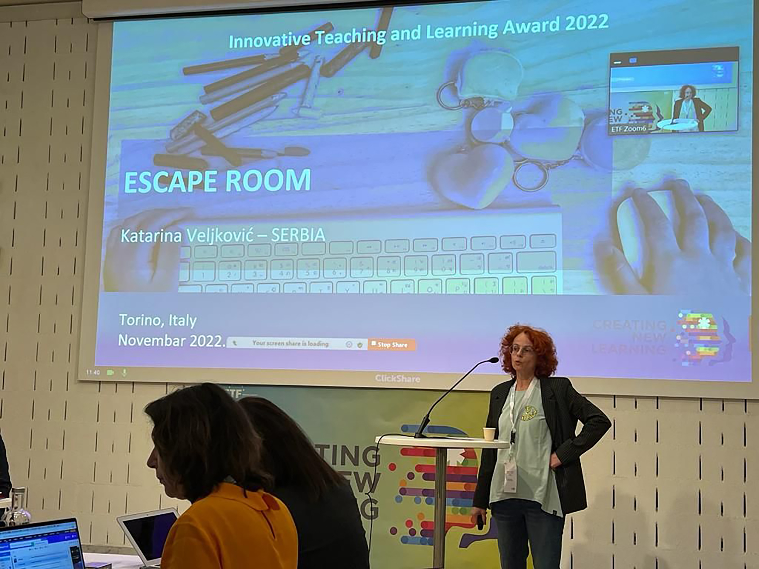 profesorka informatike iz Kragujevca dobila značajnu  nagradu na svetskom konkursu za inovativnost u nastavi
Profesorka Katarina sa učenicima osmislila igricu za bezbednost na internetu i oduševili svet. Osvojili drugo mesto među 750 radova