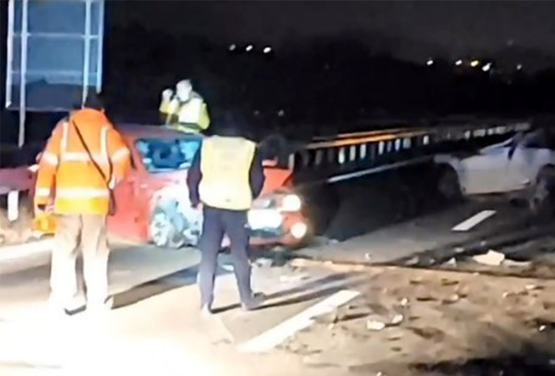 Teška saobraćajna nesreća kod Aleksinca, jedno lice izgubilo život, dvoje povređeno