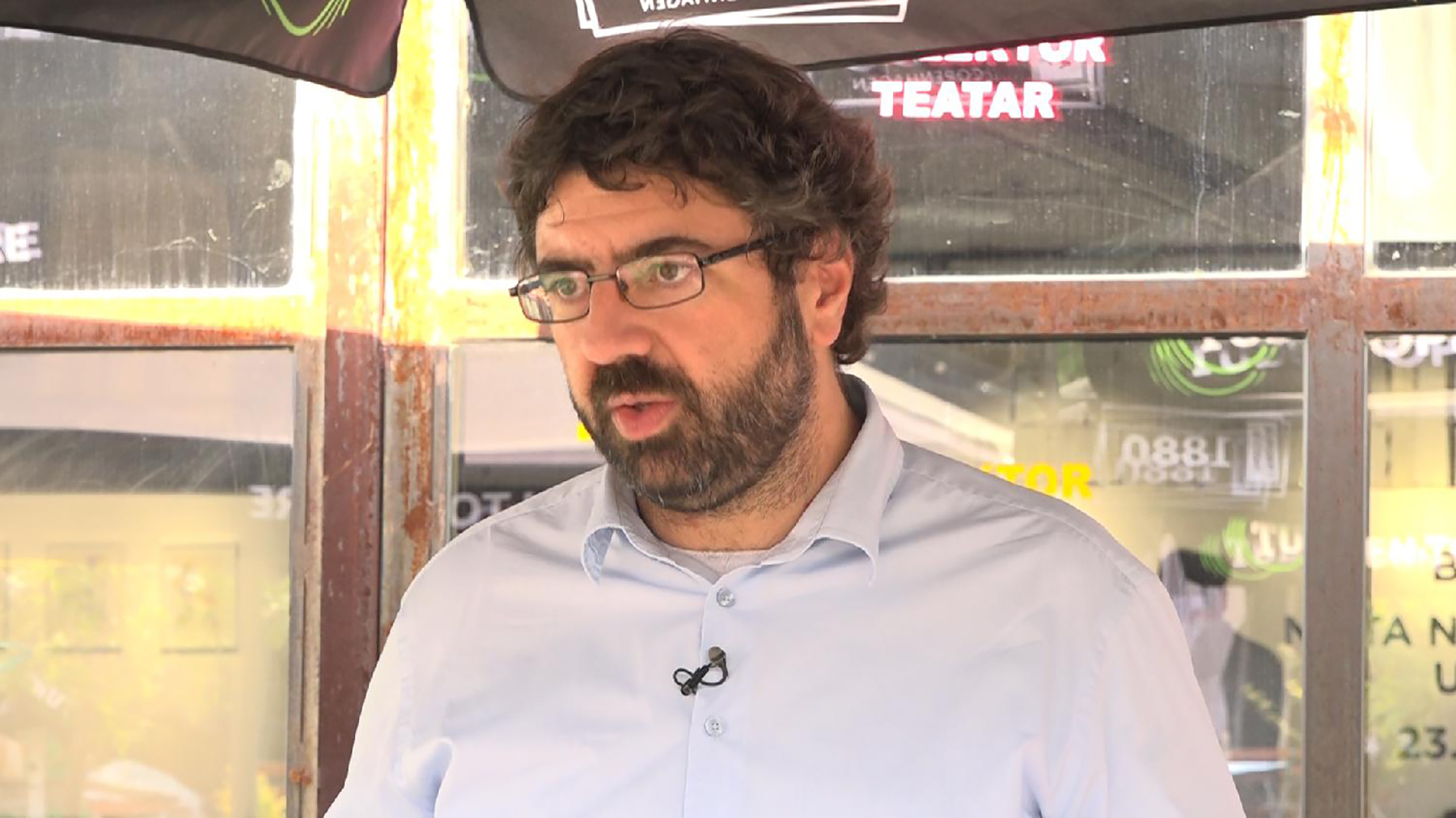 Mesto: BEOGRAD
Datum: Sun Sep 04 13:08:02 CEST 2022
Dogadjaj: EVROSERVIS/KVAKA 23 - izjava FoNetu narodnog poslanika Ne davimo Beograd Radomira Lazovića, u okviru serijala Kvaka 23
Ličnosti: Radomir Lazović
Izvor: TV FoNet