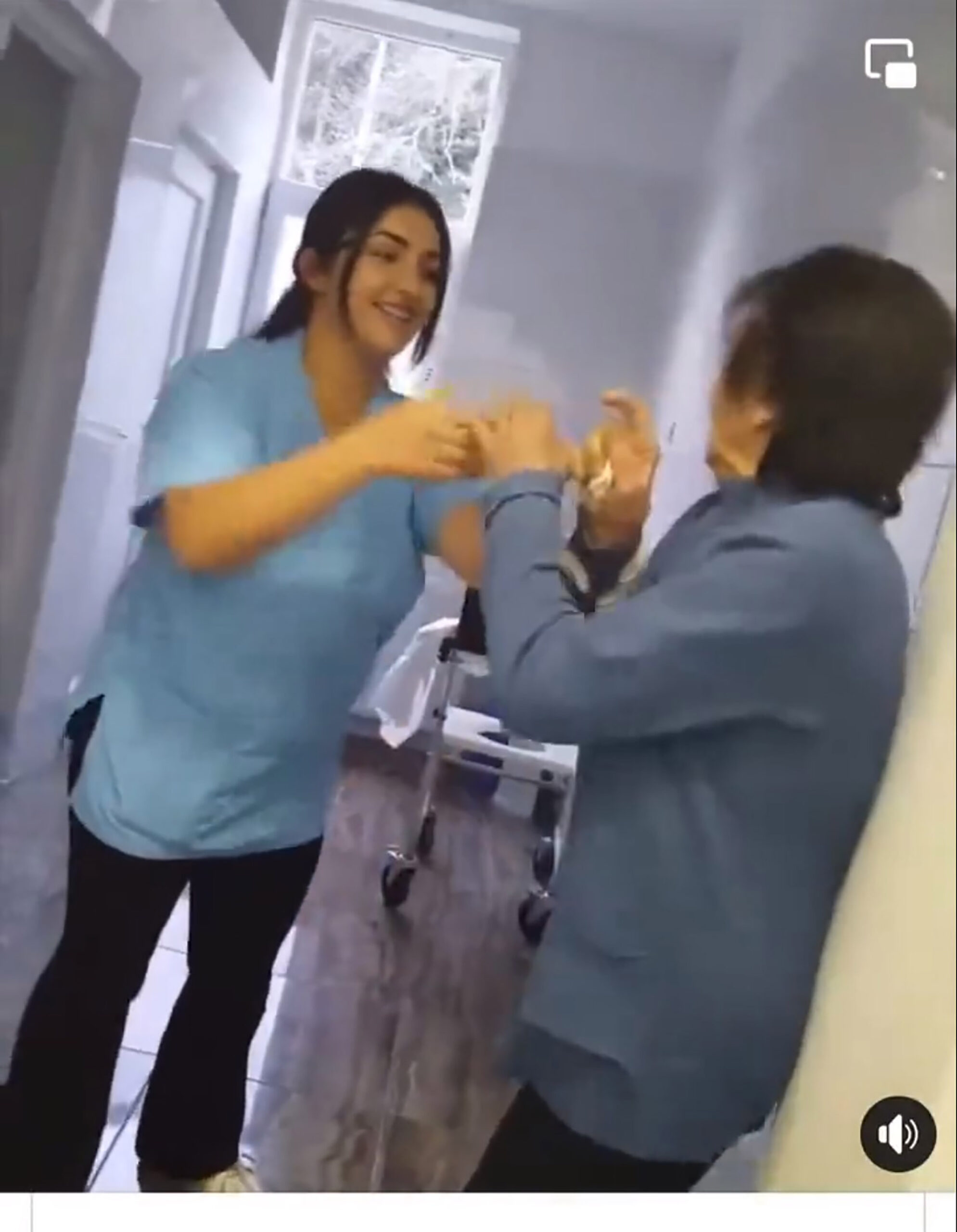 Peć, starački dom, dom za stare, prebijanje starice, medicinska sestra tuče, udara staricu, nasilje Foto: Printscreen Twitter/izlozba_poroka