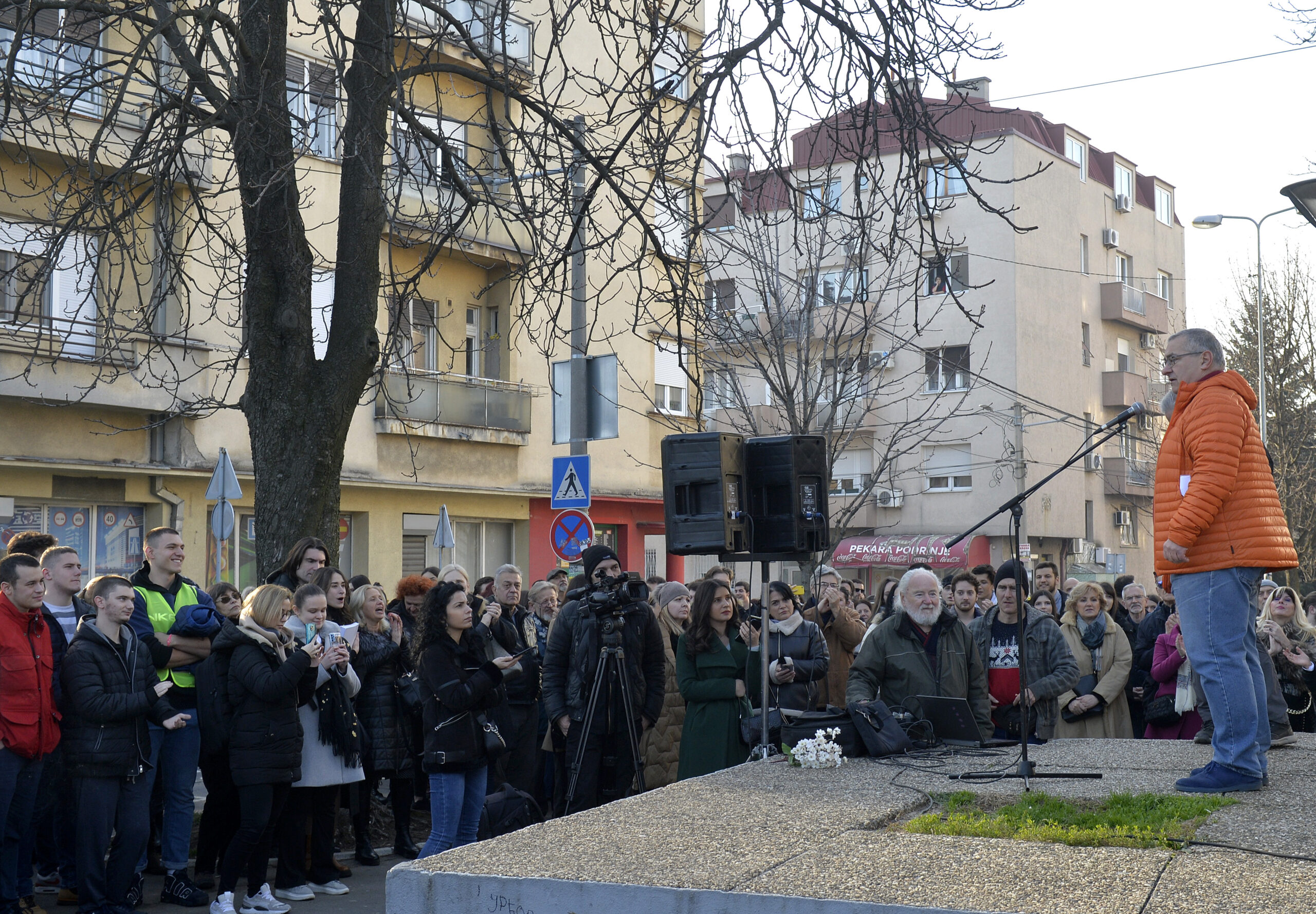 Beograd, 21. decembra 2022 - Forum beogradskih gimnazija organizovao je protest "Nastavnik nije meta". Povod za protest je suspenzija profesora Jovana Kneeviæa. FOTO TANJUG/ RADE PRELIÆ/bs